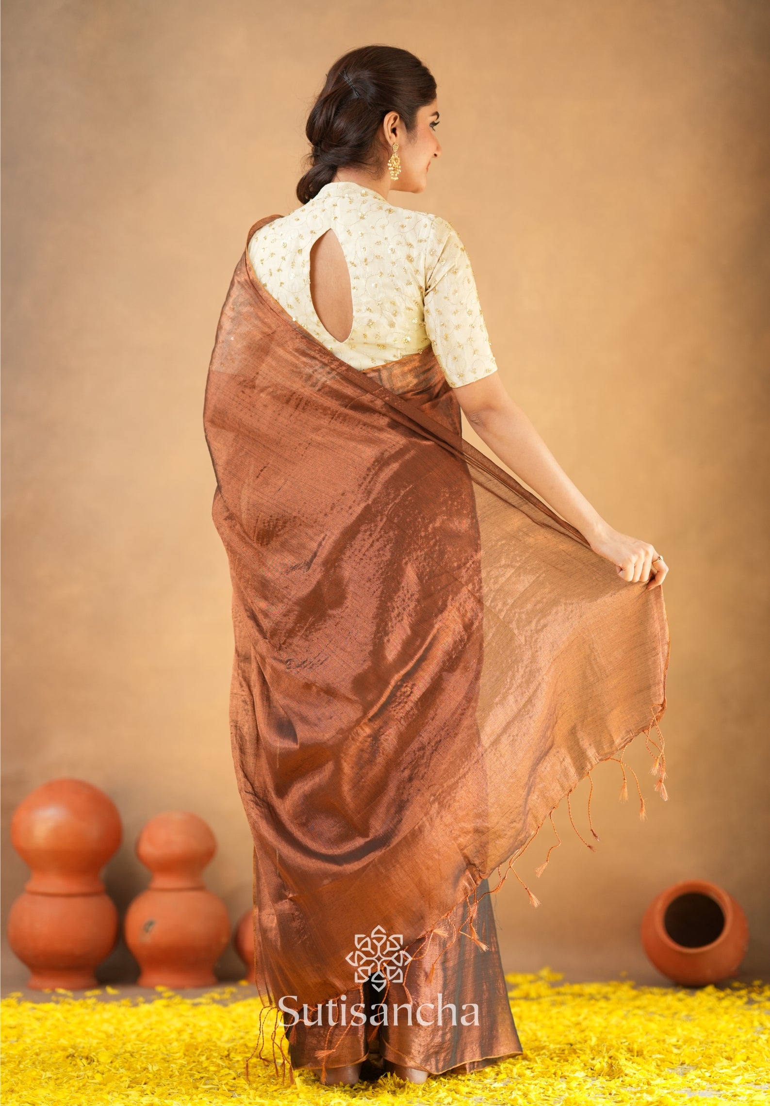 Beads Bloom Tissue Elegance