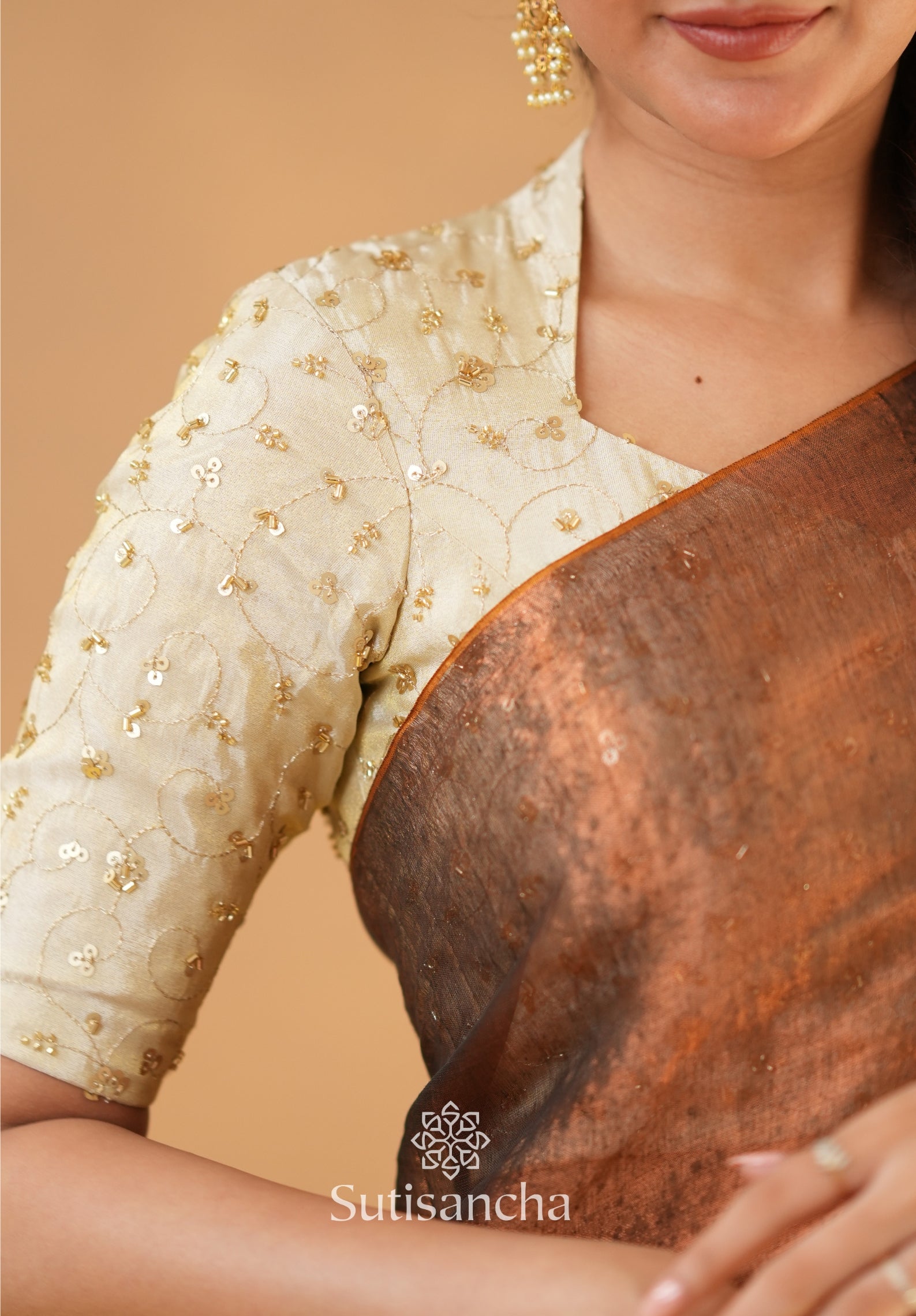 Beads Bloom Tissue Elegance