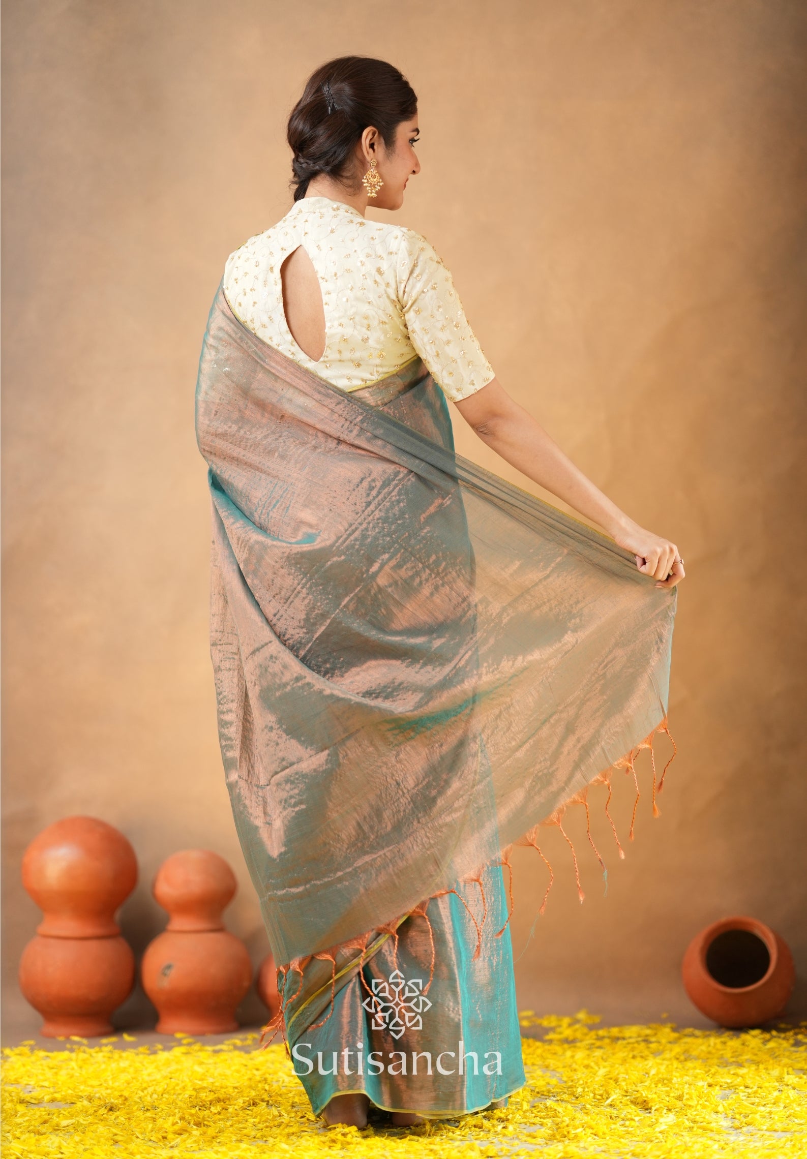 Beads Bloom Tissue Elegance