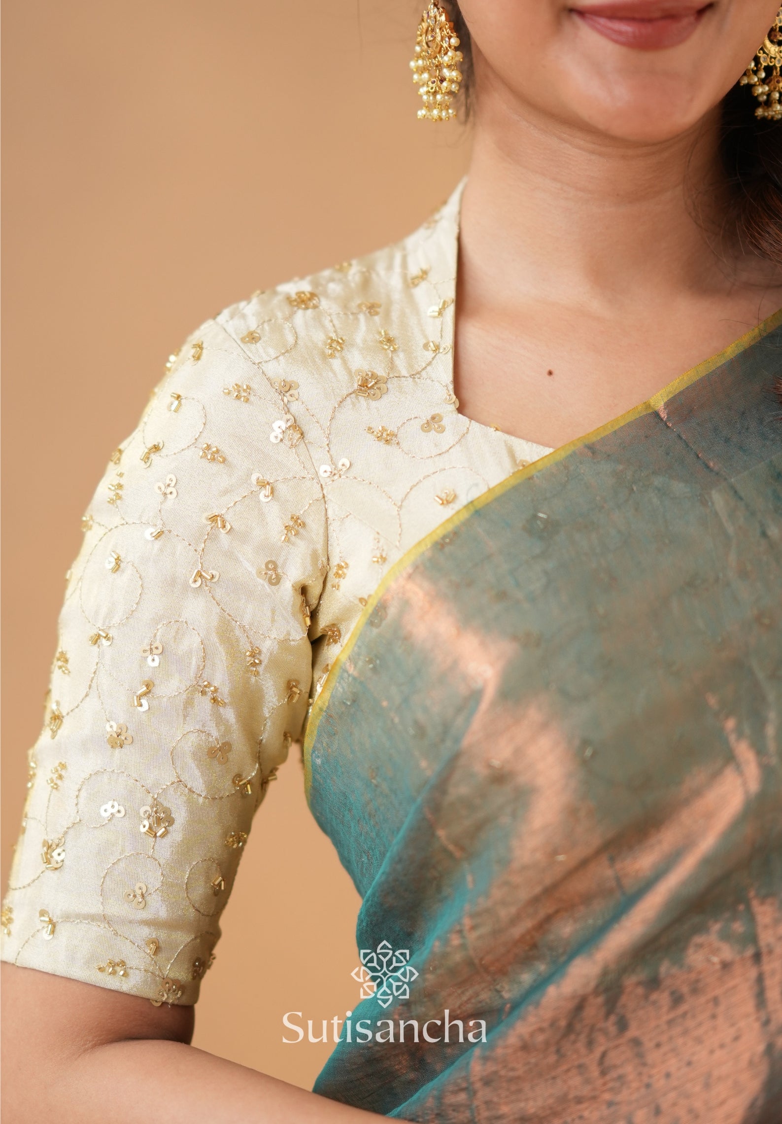 Beads Bloom Tissue Elegance