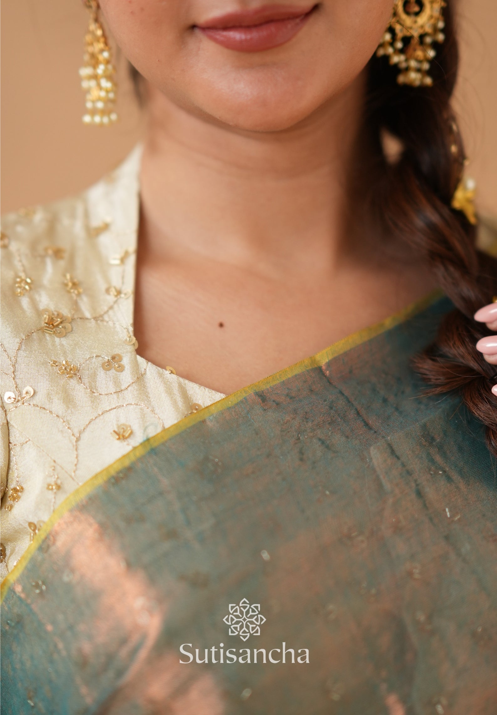 Beads Bloom Tissue Elegance