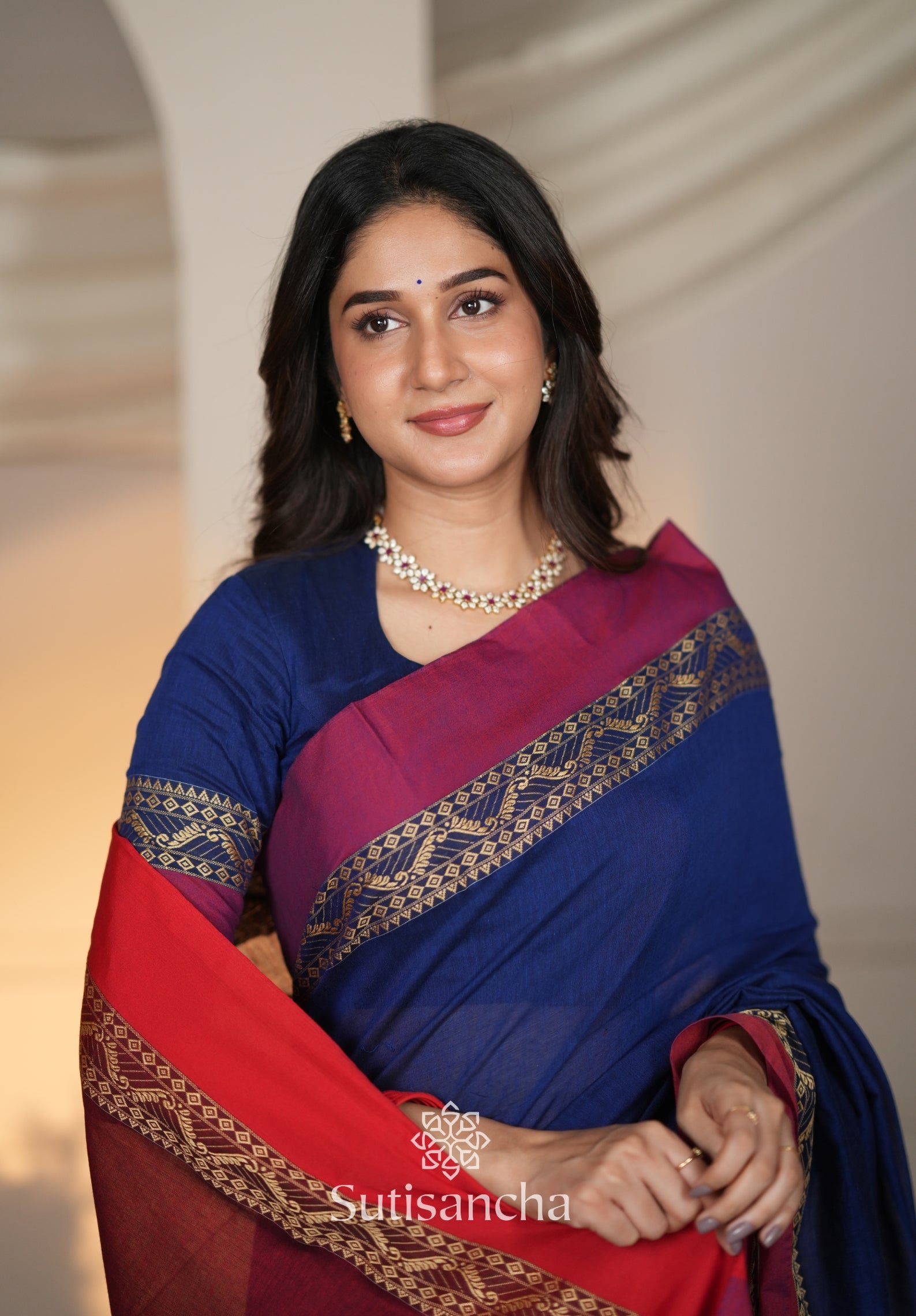 The Weaver's Touch: Pure Bengal Cotton Saree with Timeless Appeal