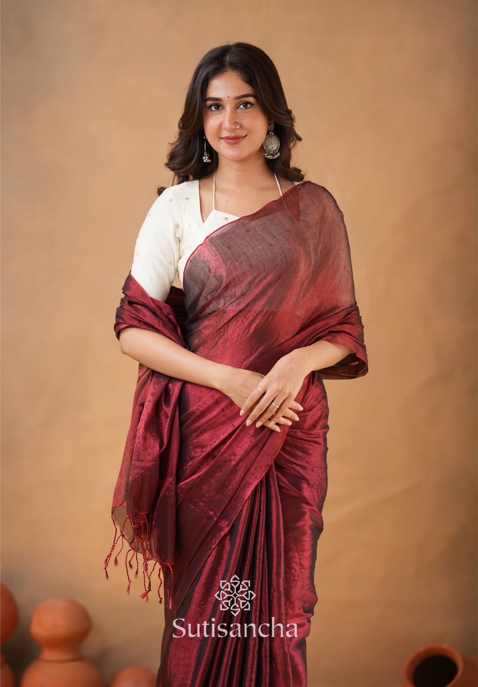 Ivory Gold Horizon – Flowing with Regal Charm