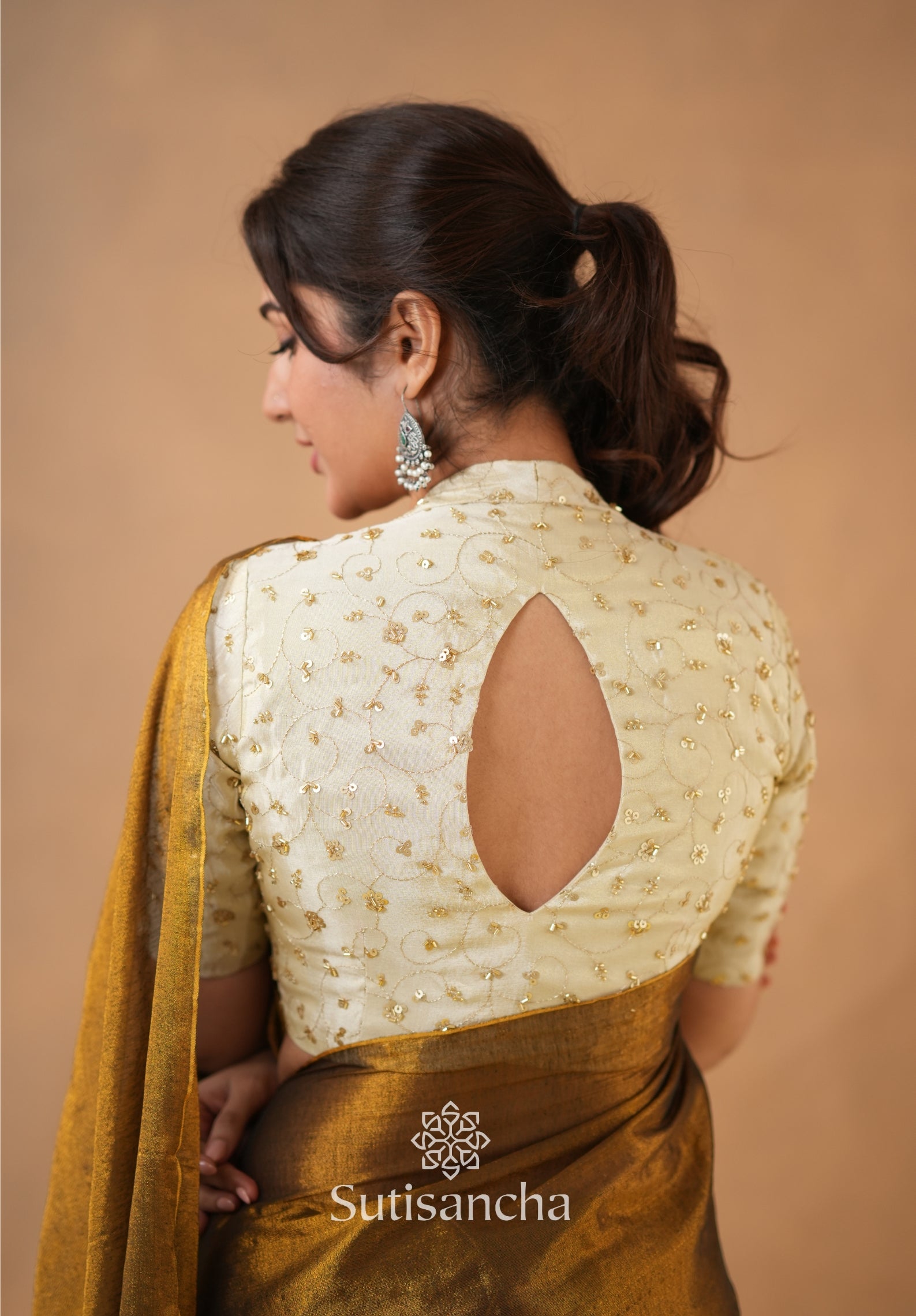 Beads Bloom Tissue Elegance