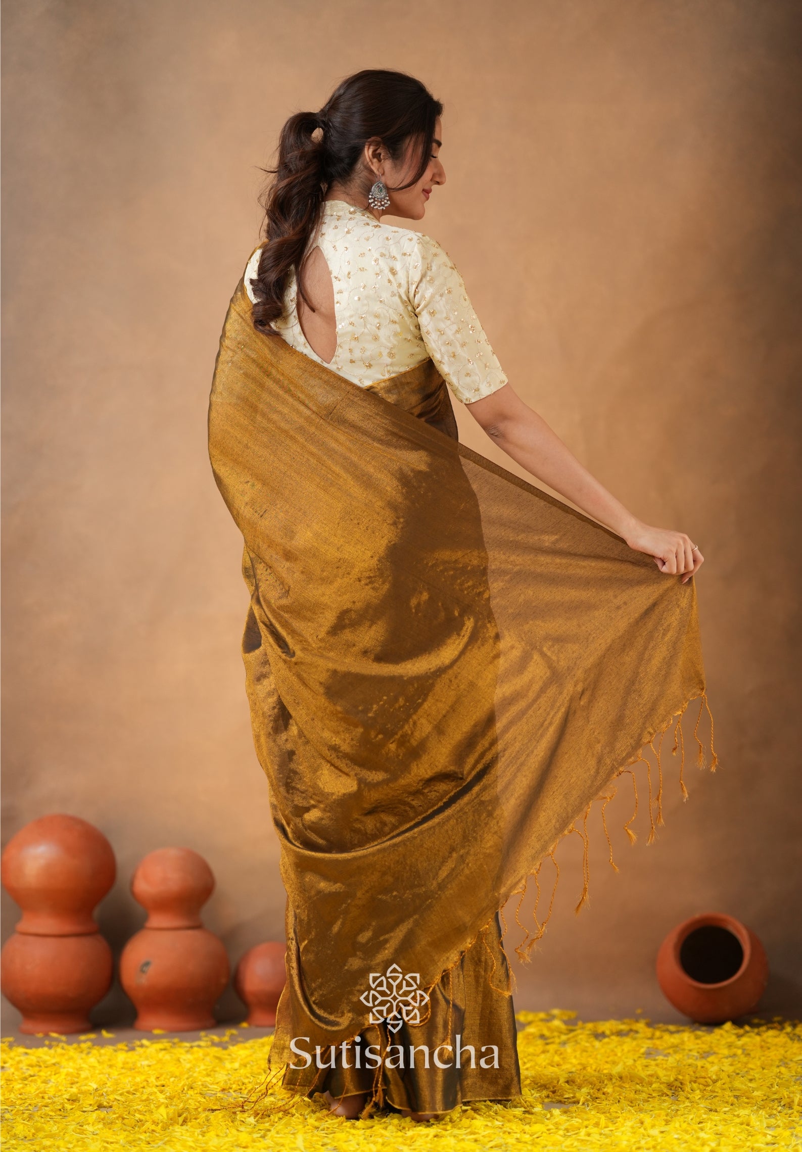 Beads Bloom Tissue Elegance