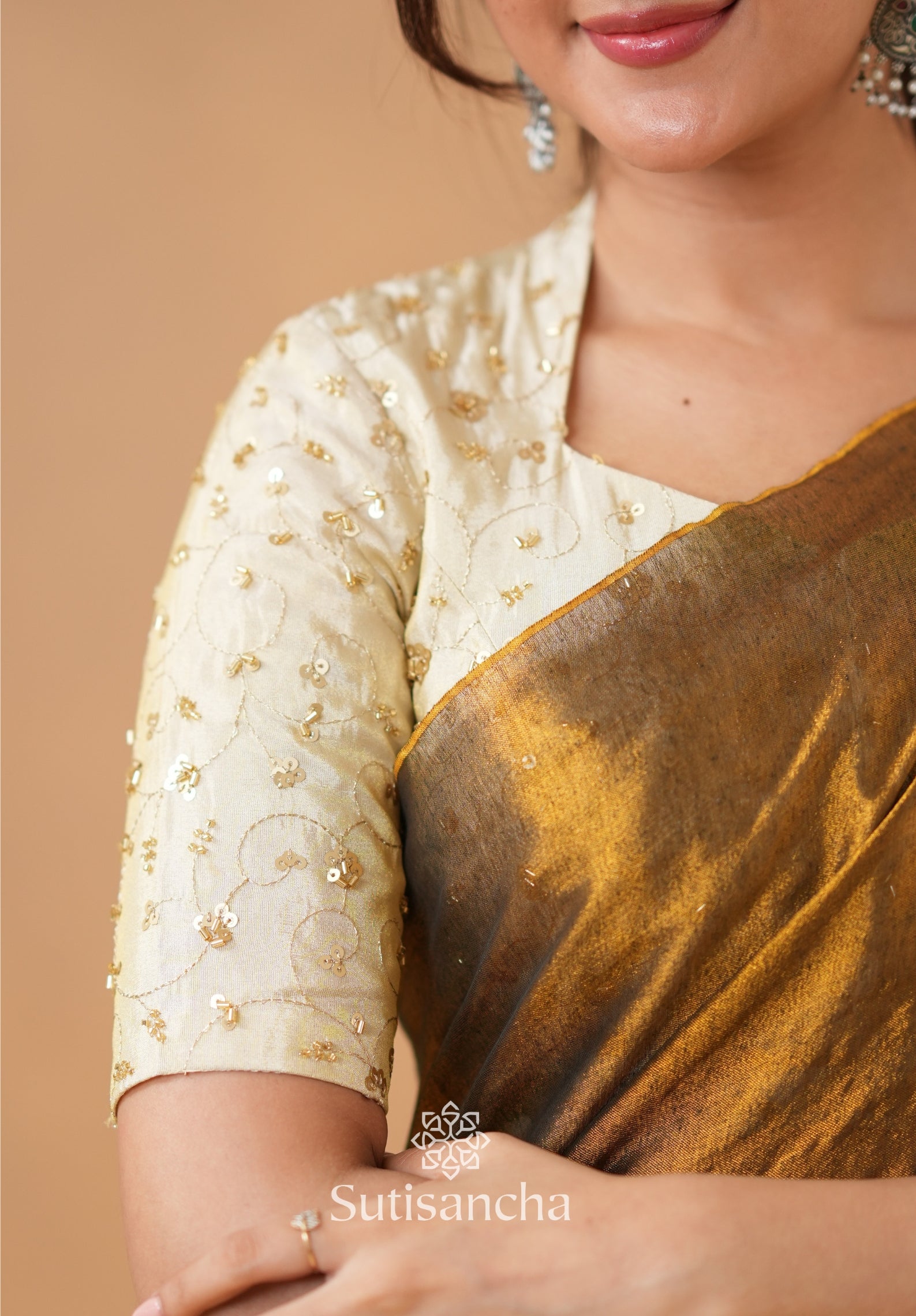 Beads Bloom Tissue Elegance