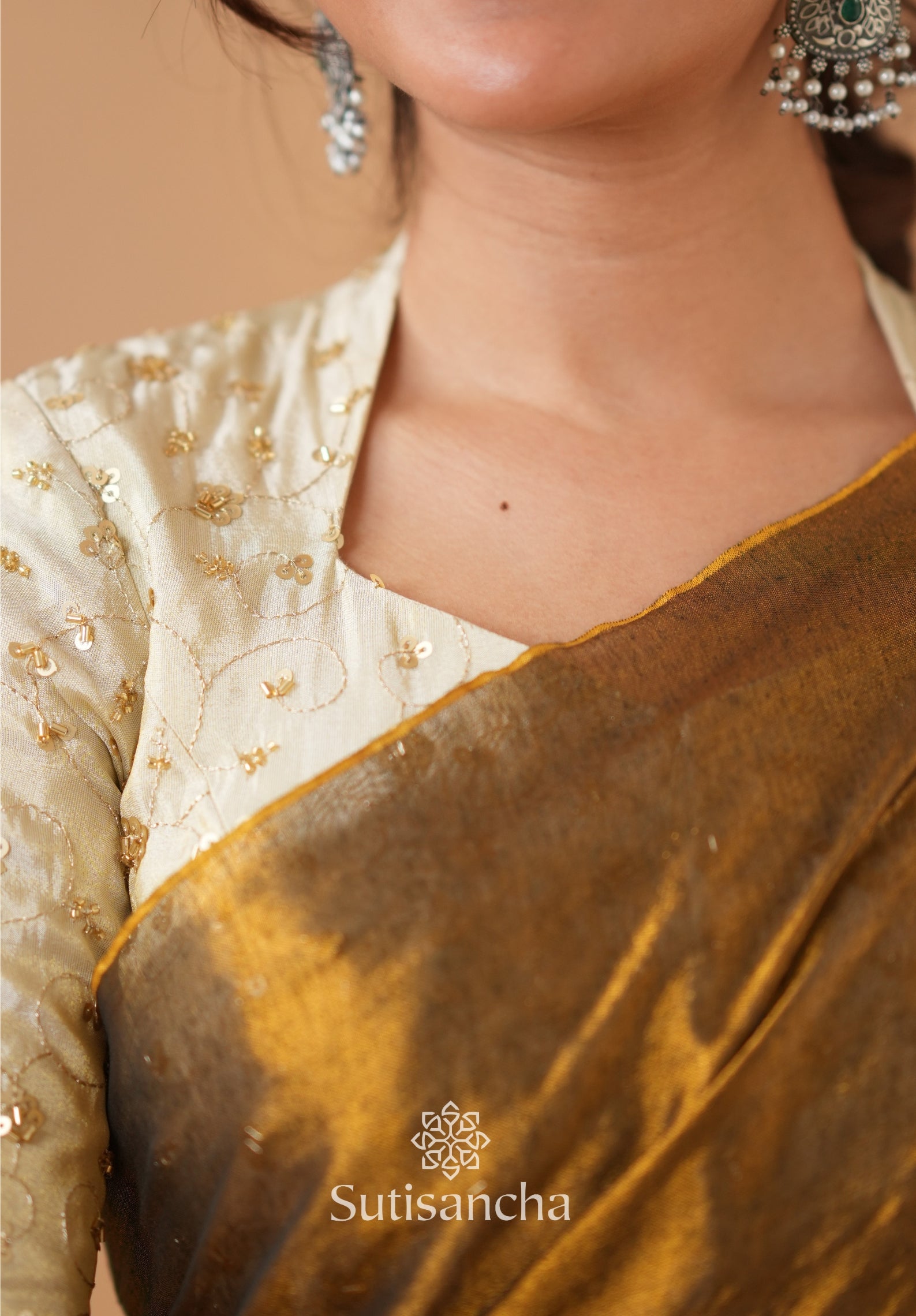 Beads Bloom Tissue Elegance