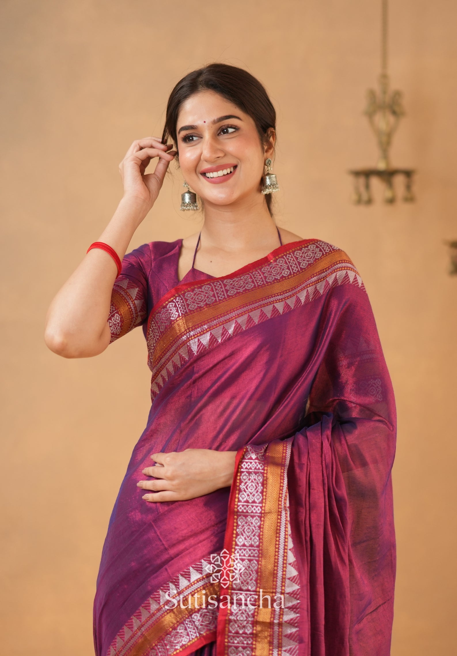 Artisan’s Touch: Magenta Handloom Tissue Cotton Saree