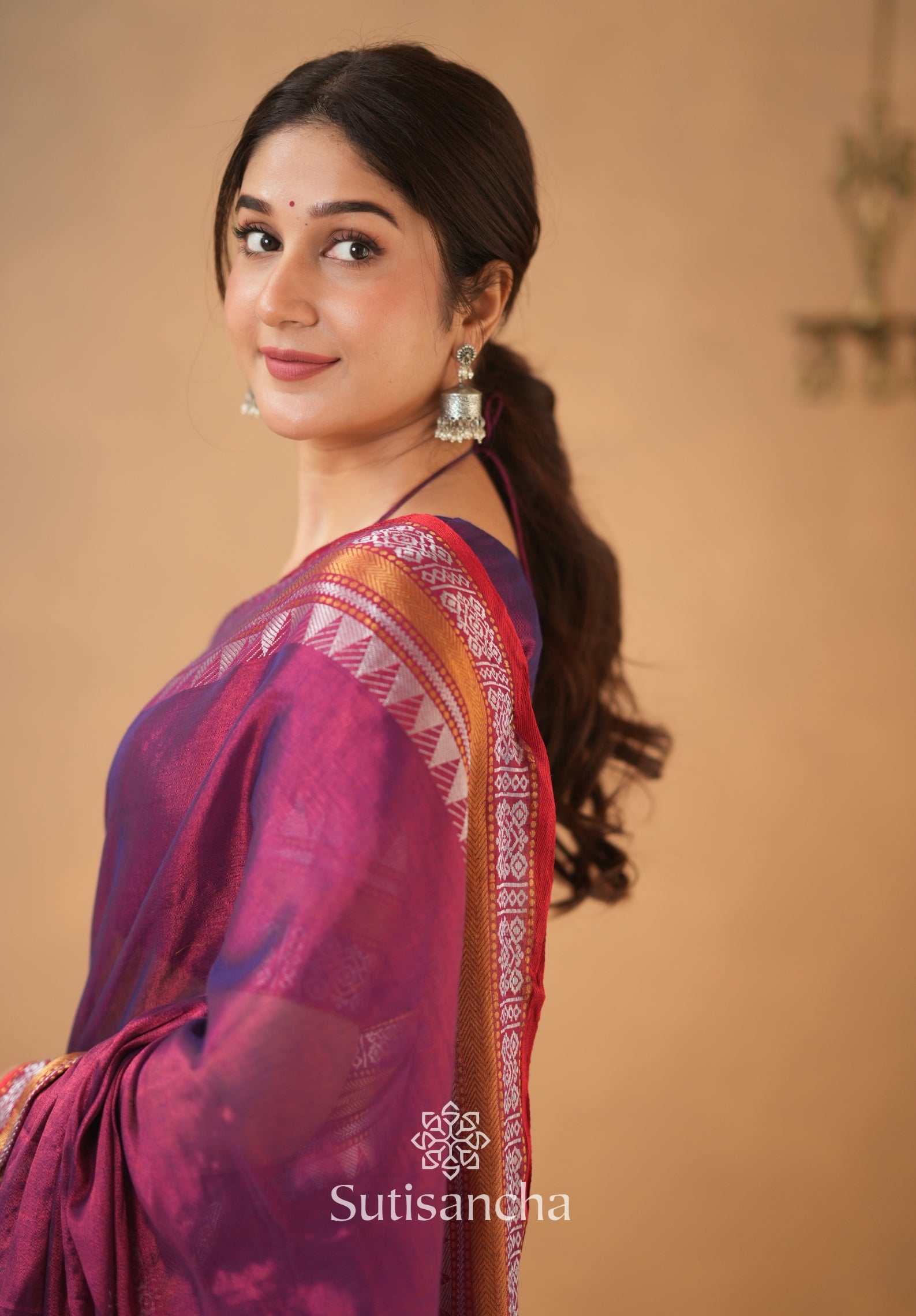 Artisan’s Touch: Magenta Handloom Tissue Cotton Saree