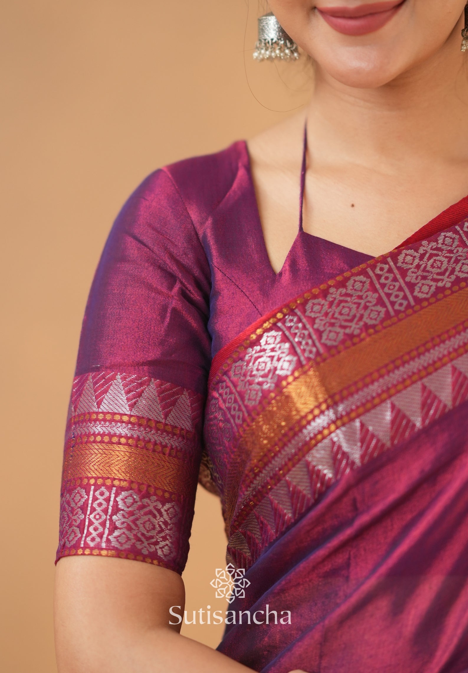 Artisan’s Touch: Magenta Handloom Tissue Cotton Saree