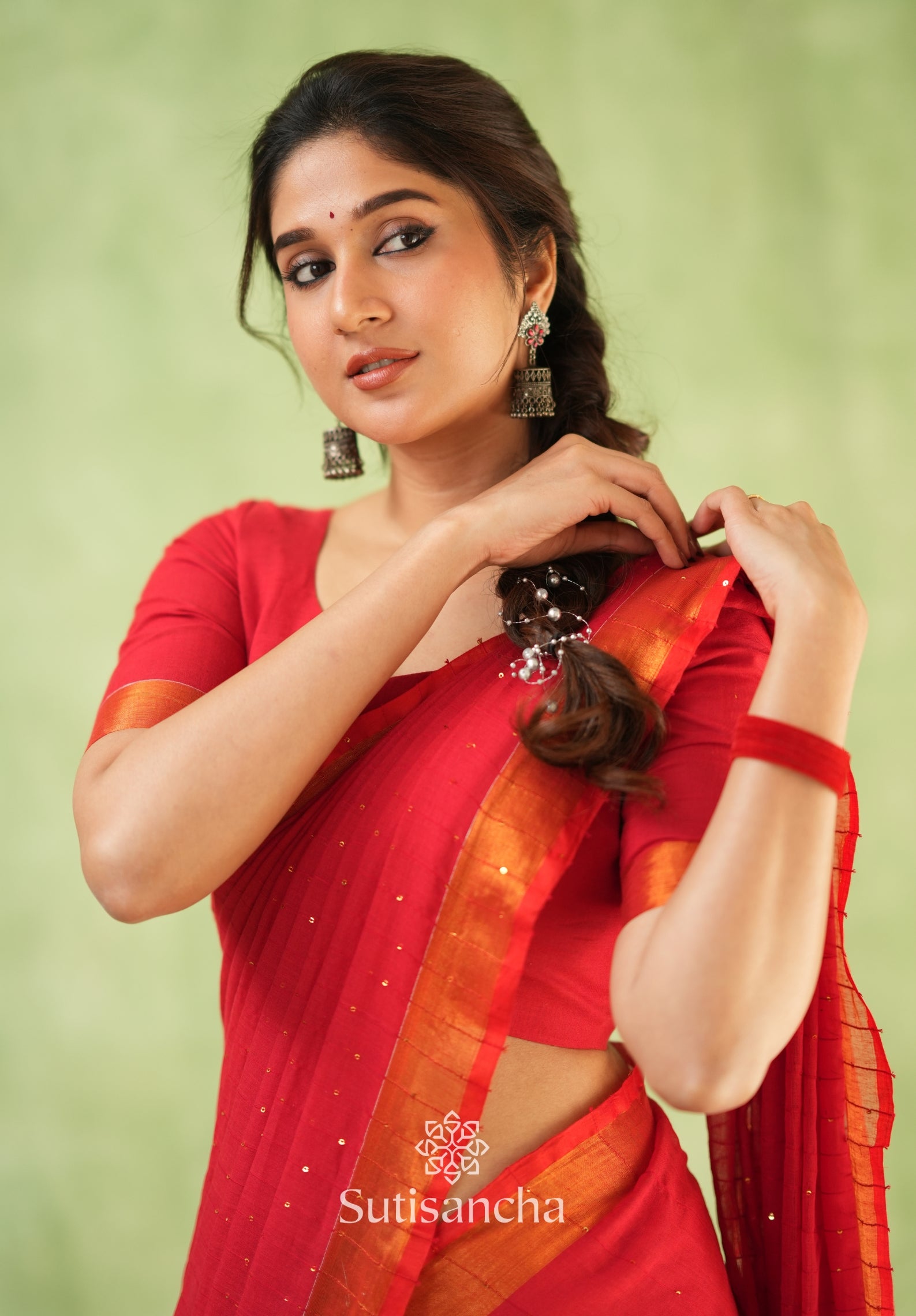 Sitaara Mul: Handwoven Sequin Elegance