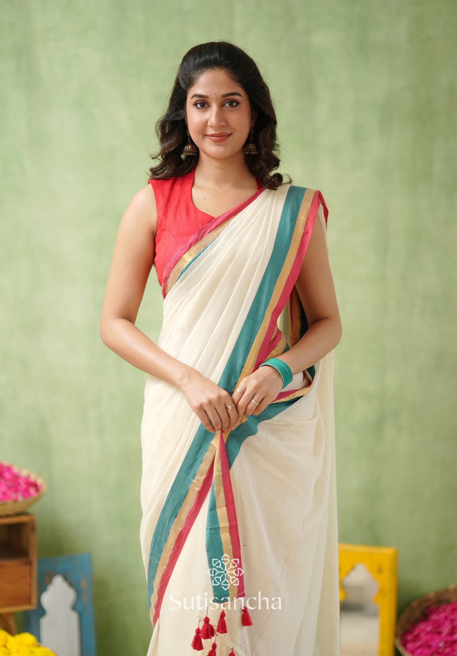 Golden Edge Classic Mul Saree