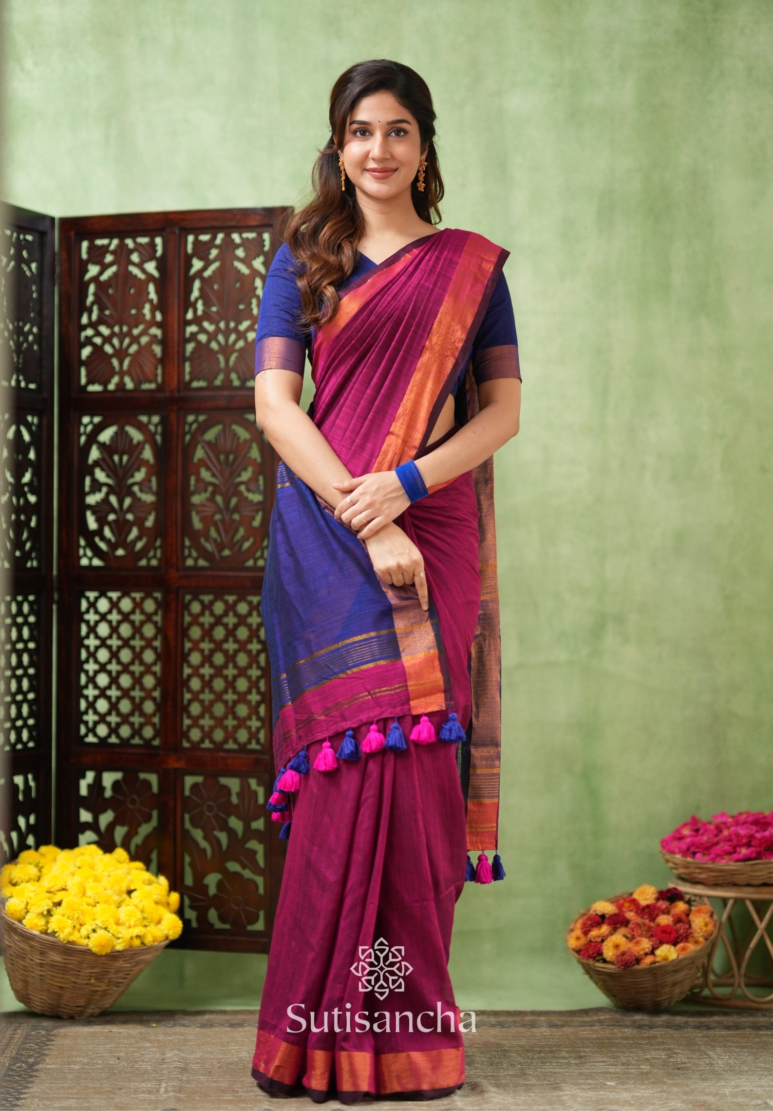 Royal Roots Revived Golden Border Cotton Saree