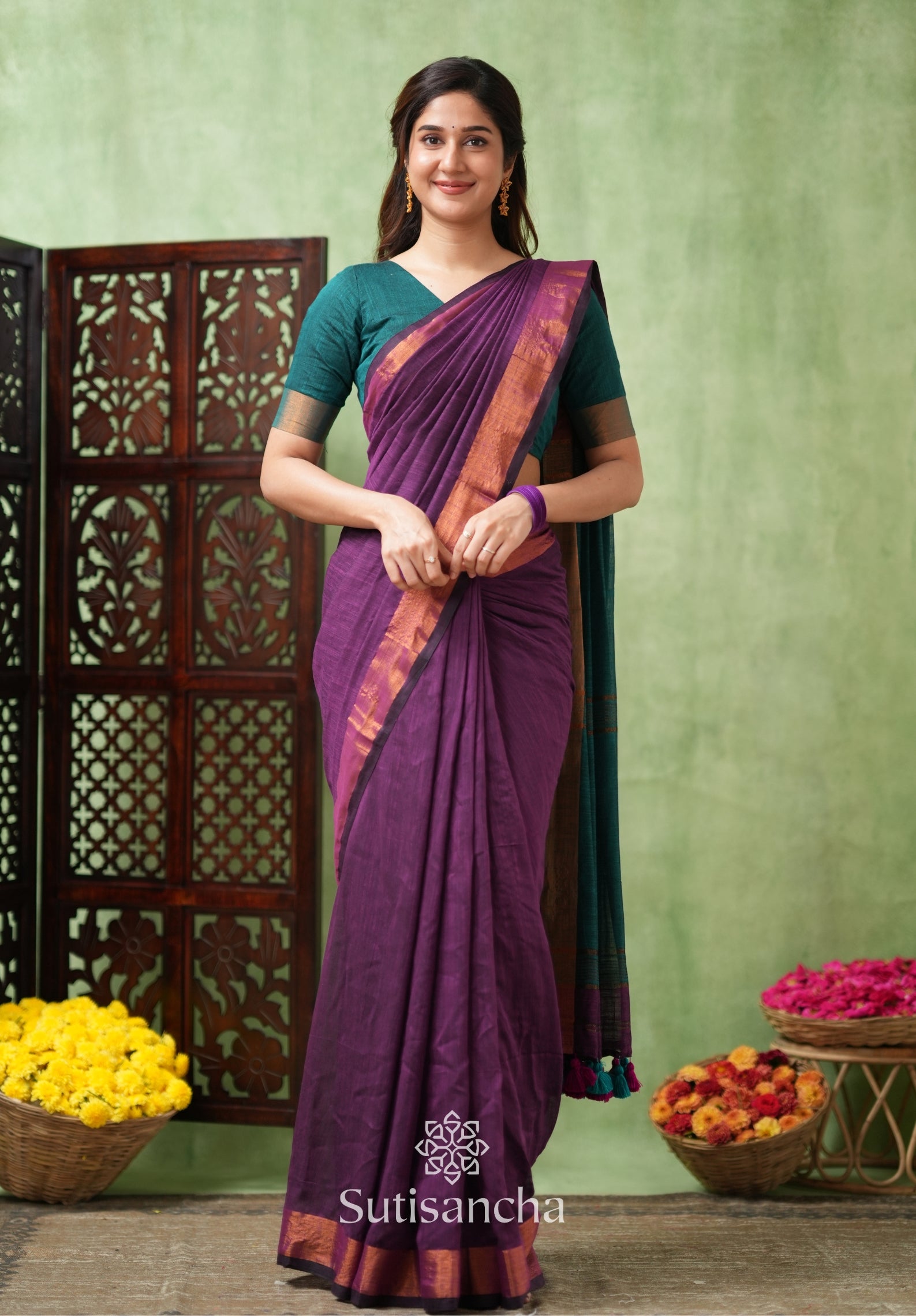 Royal Roots Revived Golden Border Cotton Saree