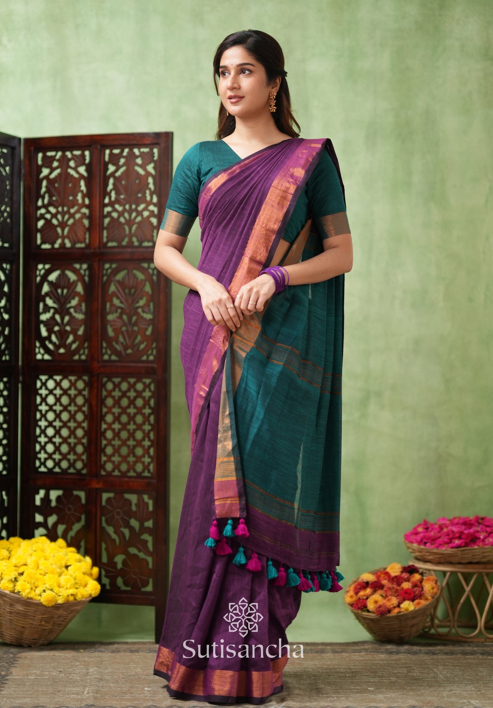 Royal Roots Revived Golden Border Cotton Saree