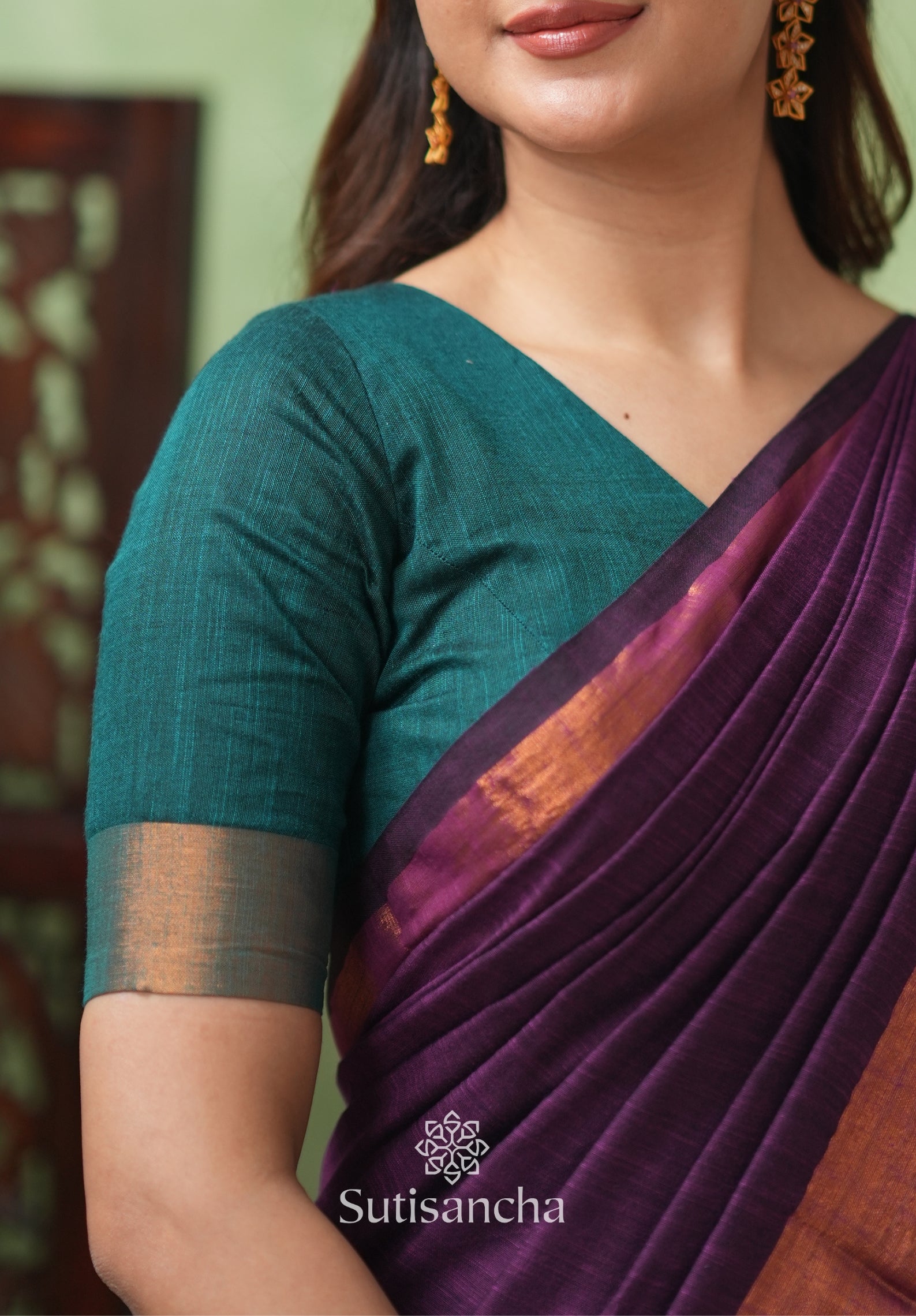 Royal Roots Revived Golden Border Cotton Saree