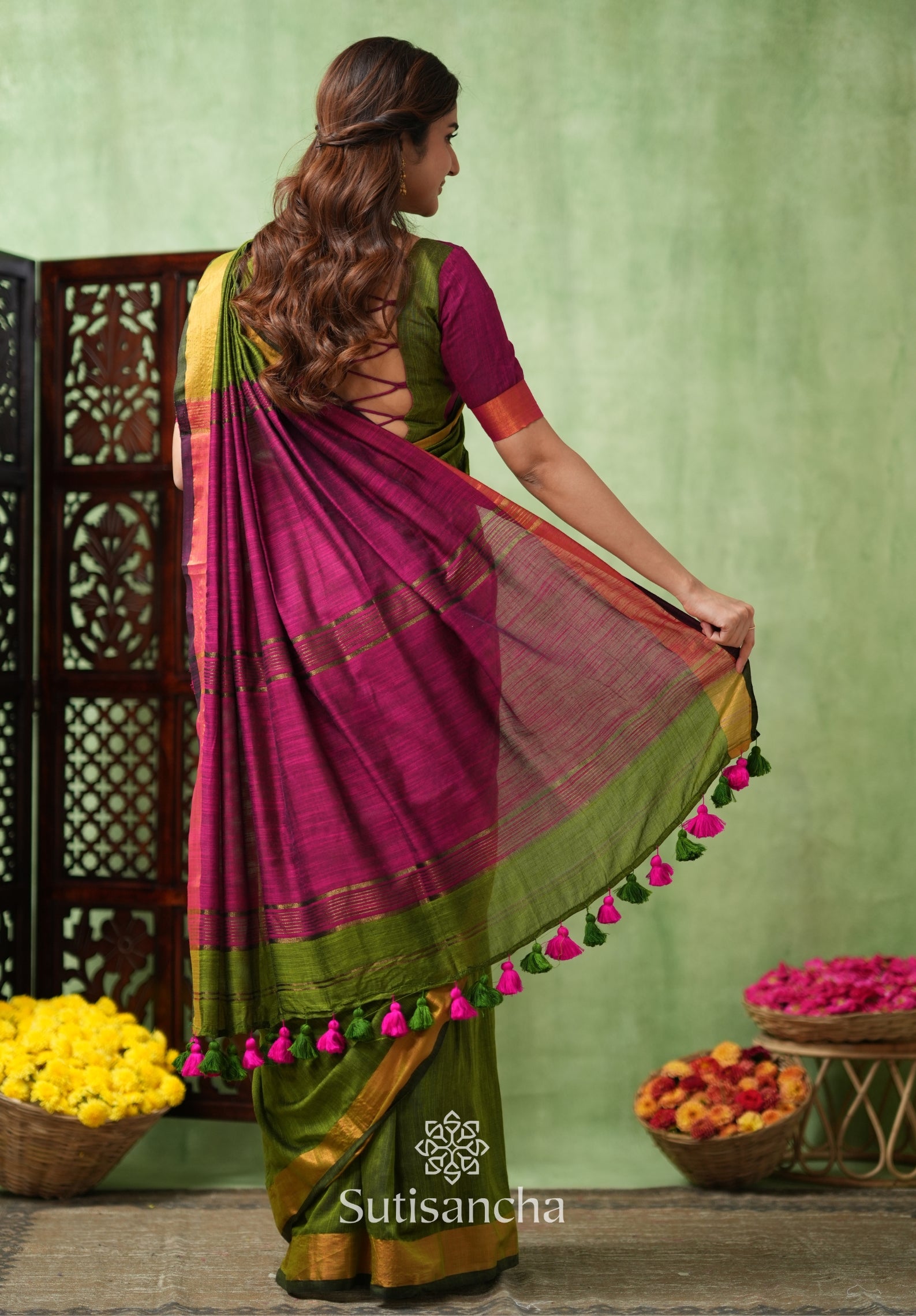 Royal Roots Revived Golden Border Cotton Saree