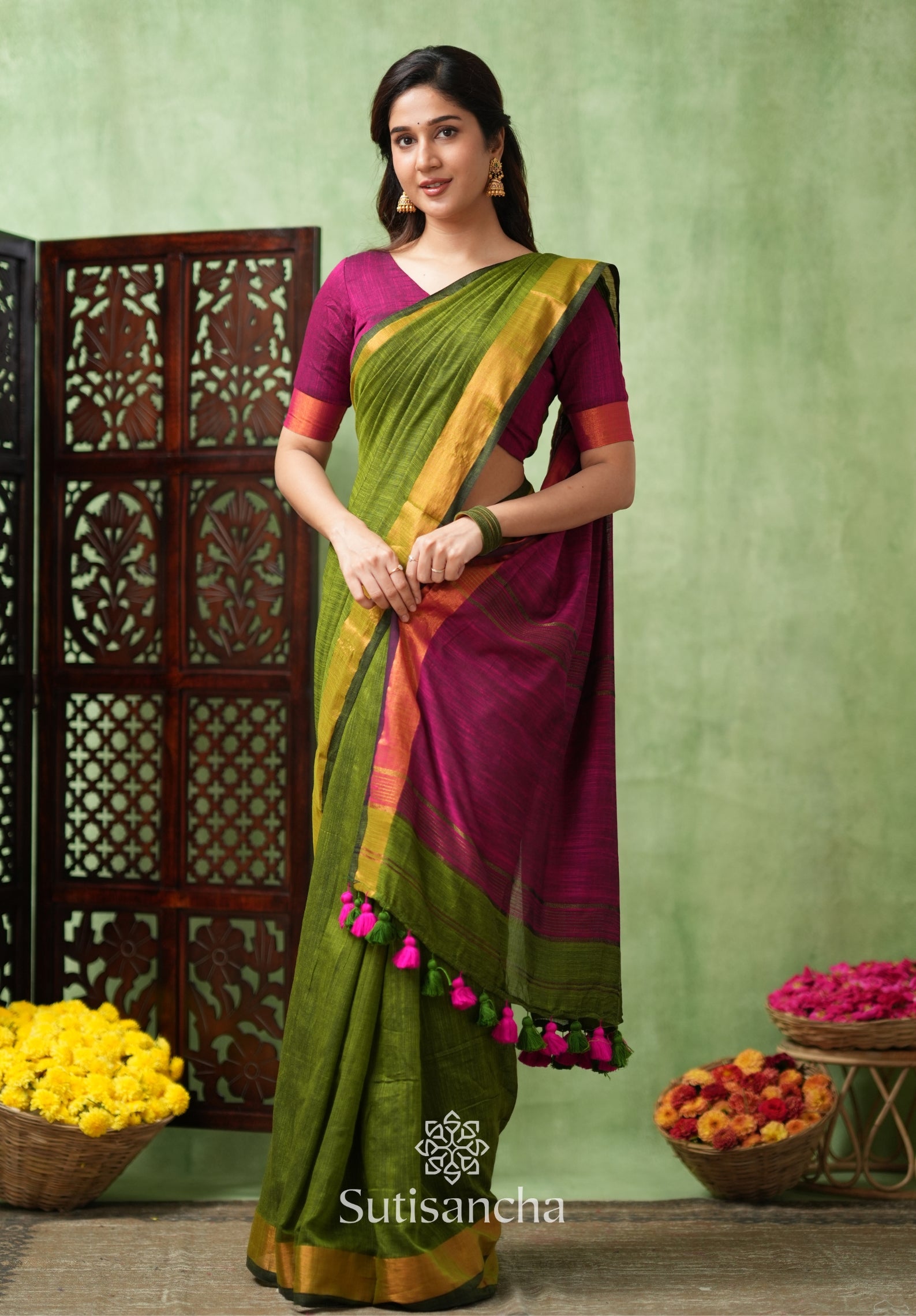 Royal Roots Revived Golden Border Cotton Saree