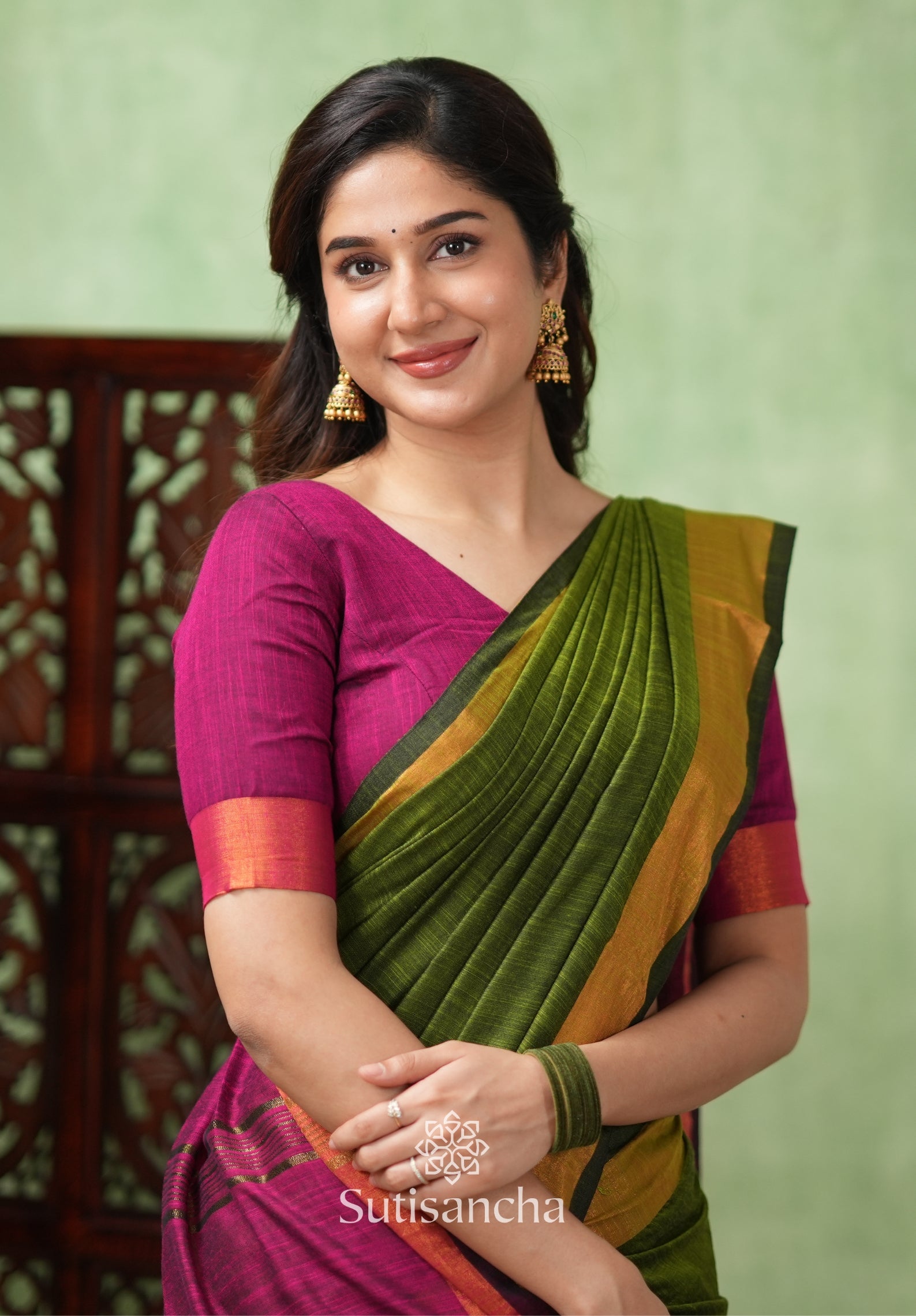 Royal Roots Revived Golden Border Cotton Saree