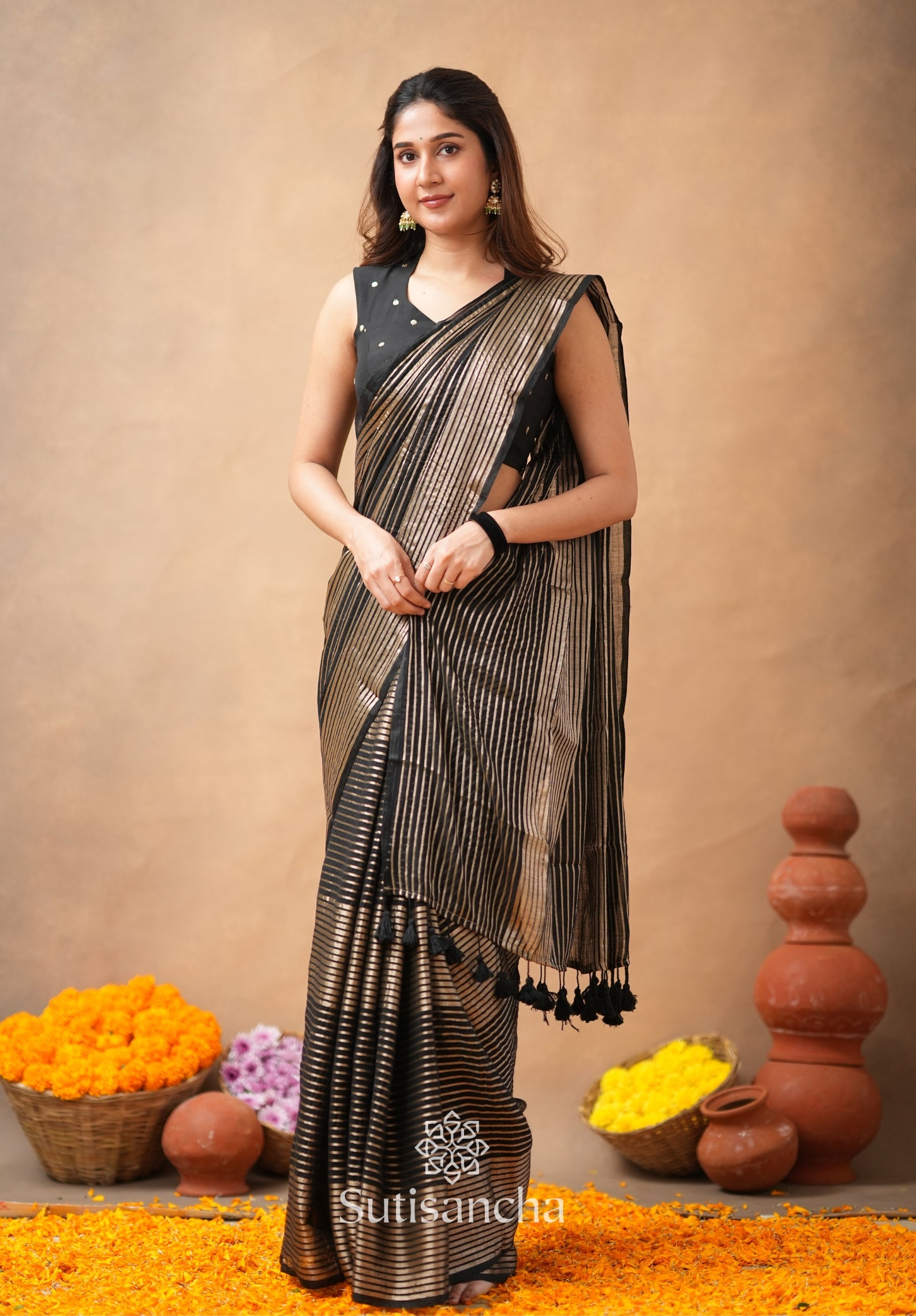 Pure Mul Cotton Saree with Subtle Woven Design