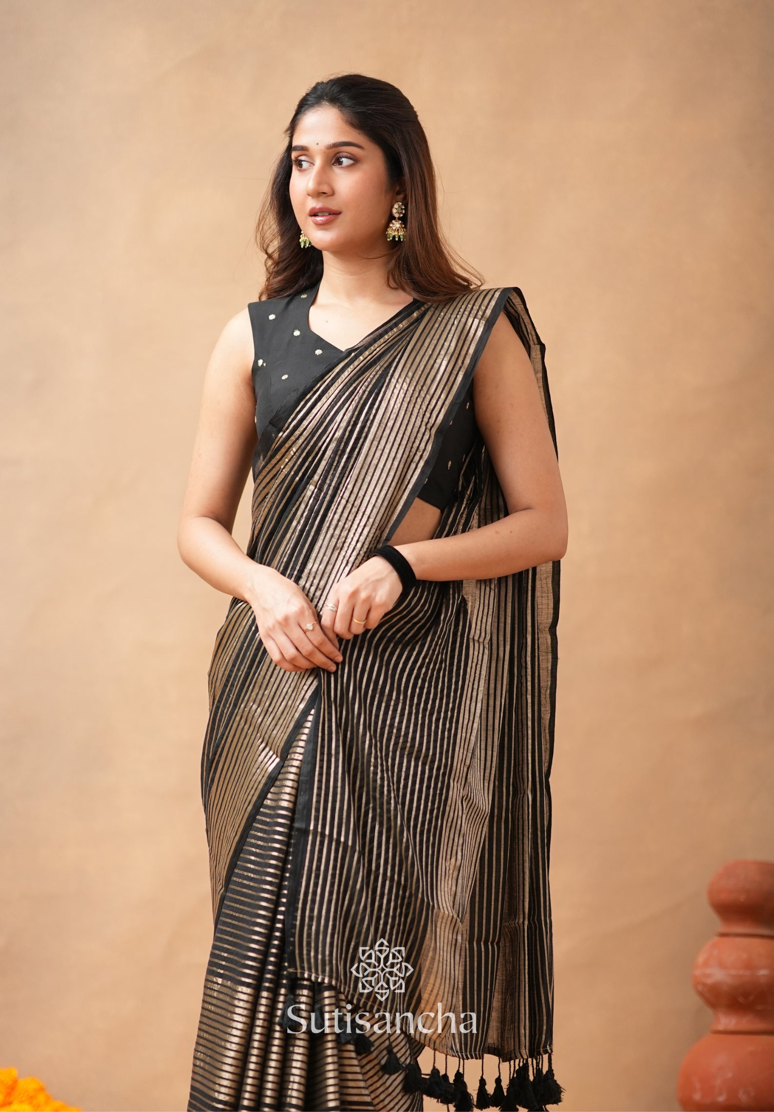 Pure Mul Cotton Saree with Subtle Woven Design