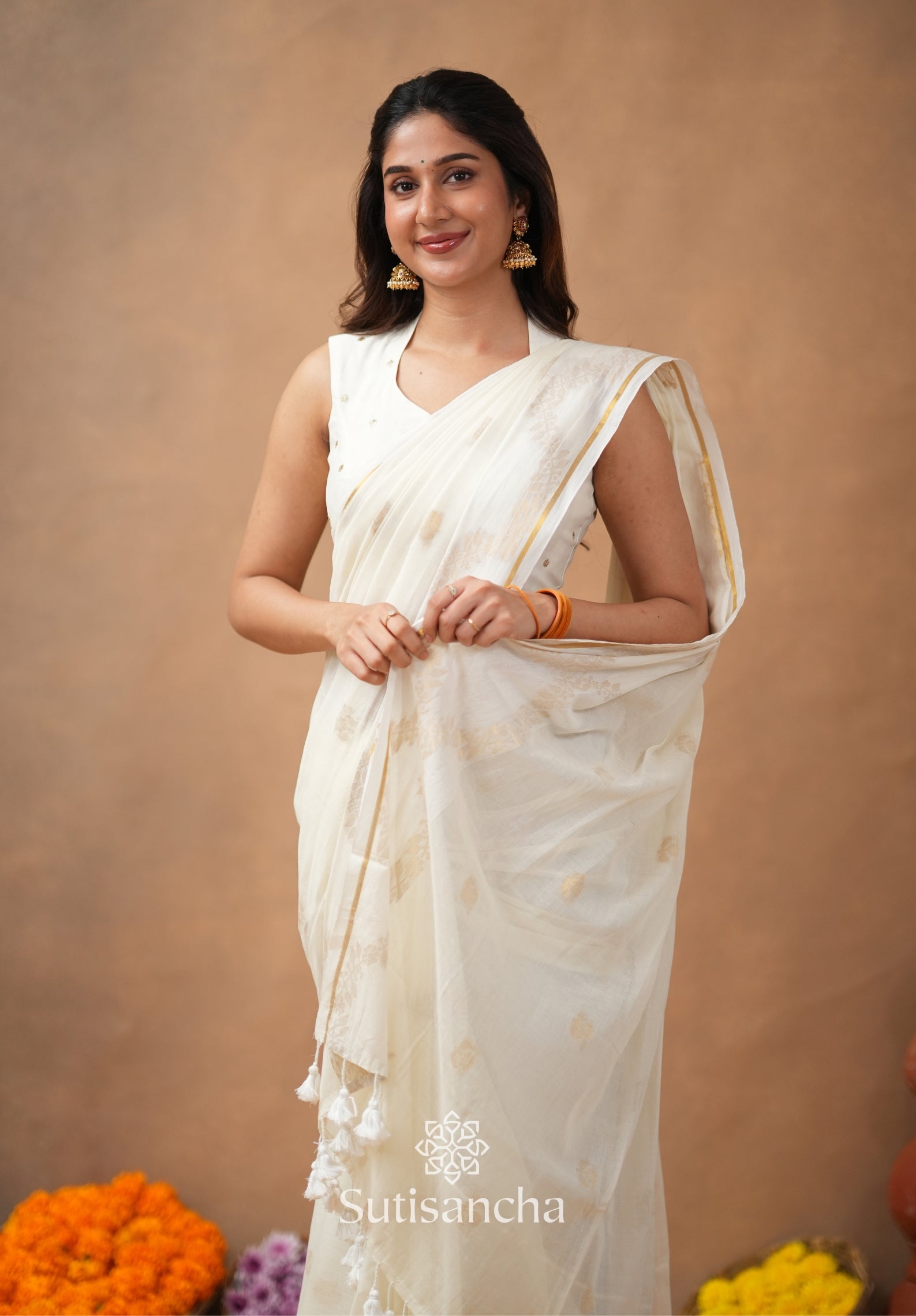 Pure Mul Cotton Saree with Subtle Woven Design
