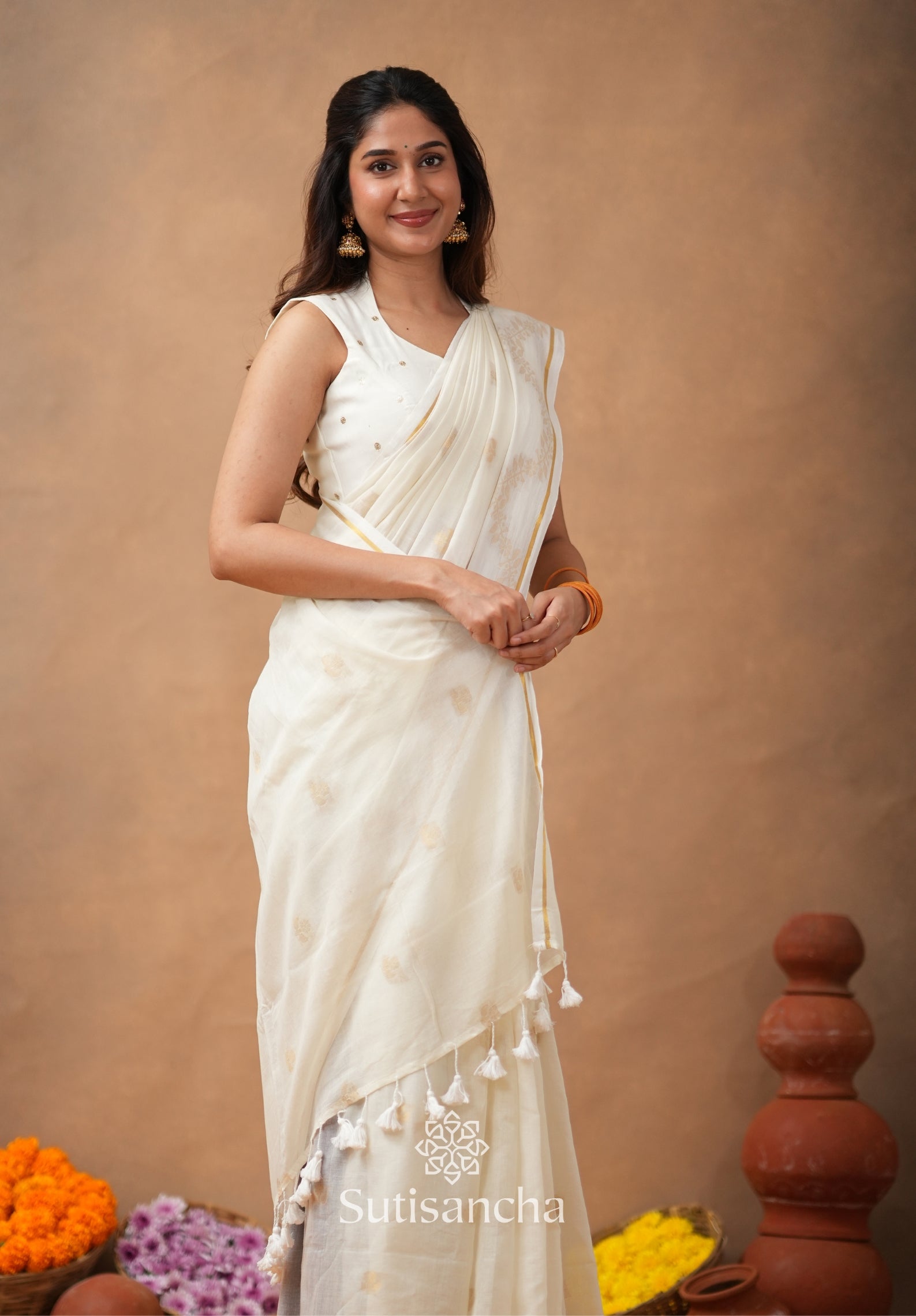 Pure Mul Cotton Saree with Subtle Woven Design