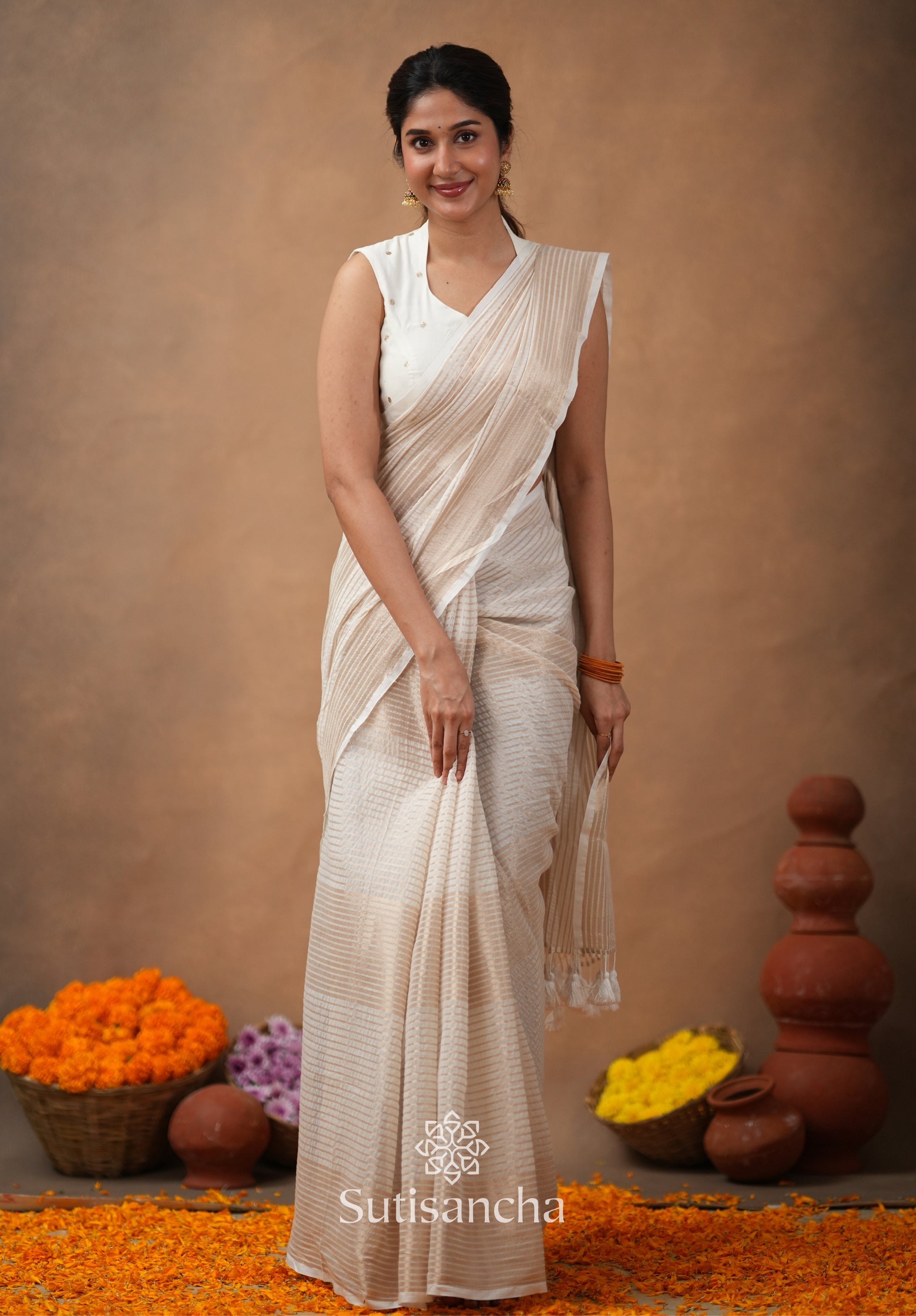 Pure Mul Cotton Saree with Subtle Woven Design