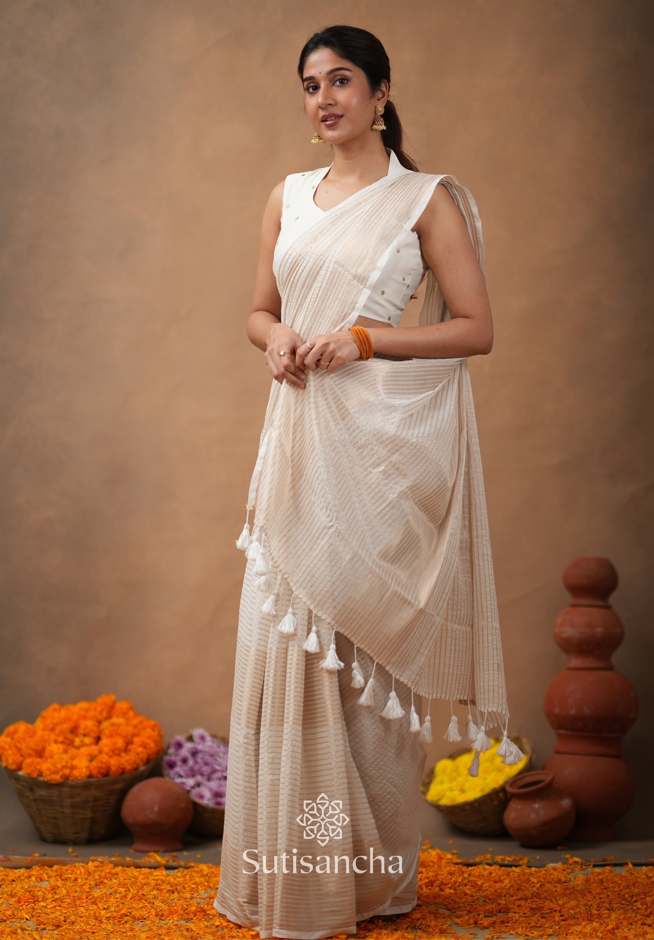 Pure Mul Cotton Saree with Subtle Woven Design