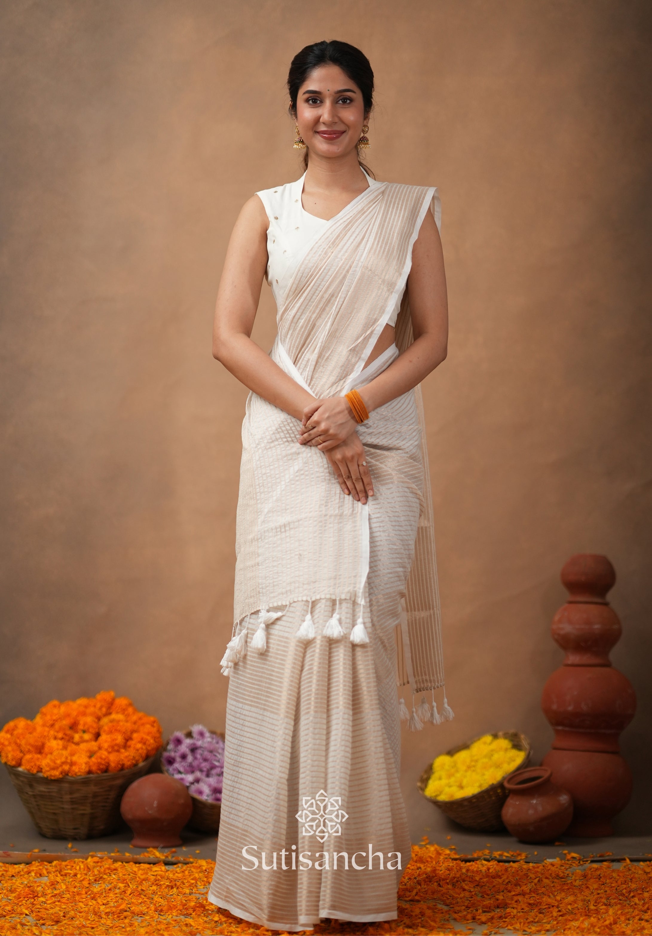 Pure Mul Cotton Saree with Subtle Woven Design