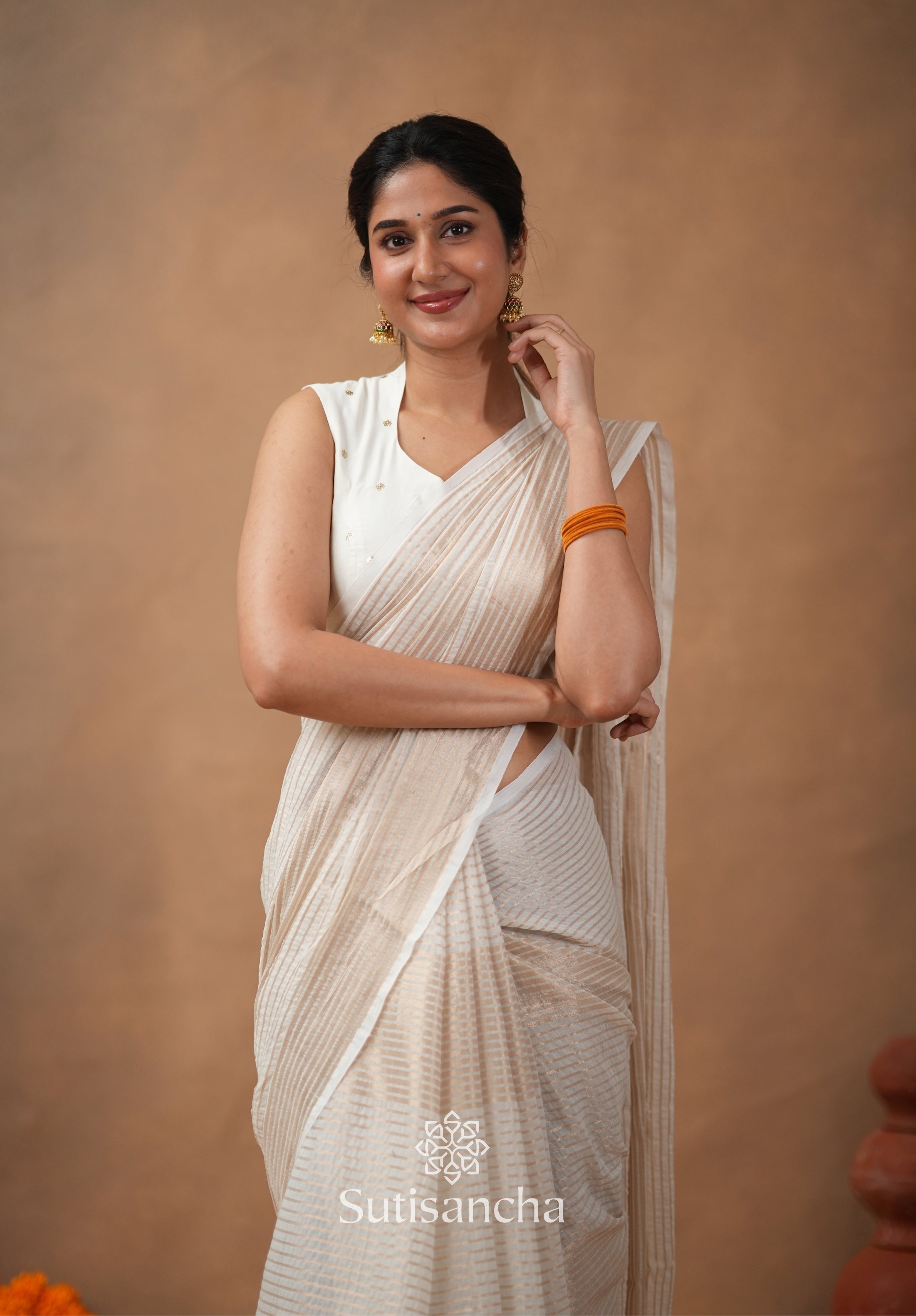 Pure Mul Cotton Saree with Subtle Woven Design