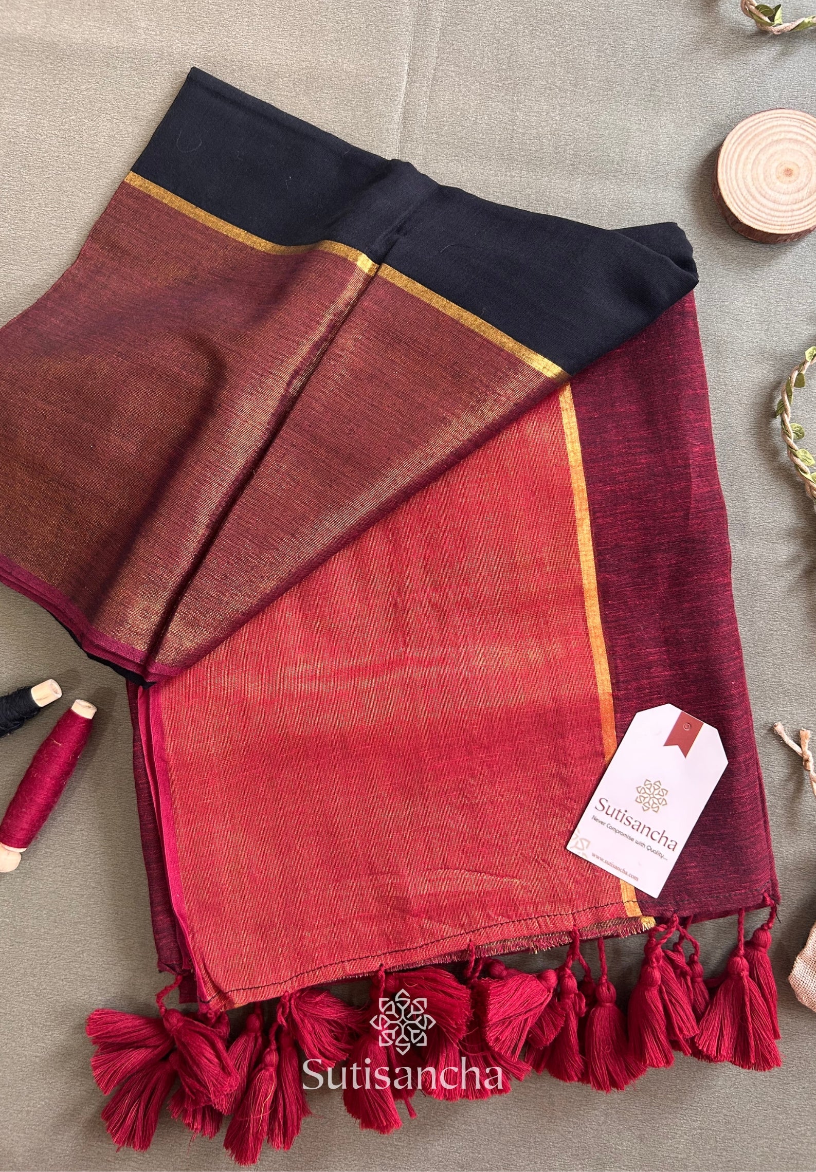 Sutisancha Rose-Design Signature Mul Cotton Saree