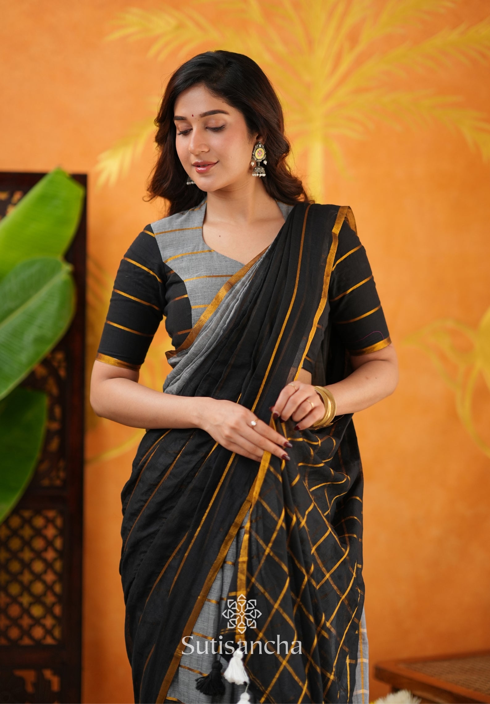 Urban Ethnic Mul Cotton Saree