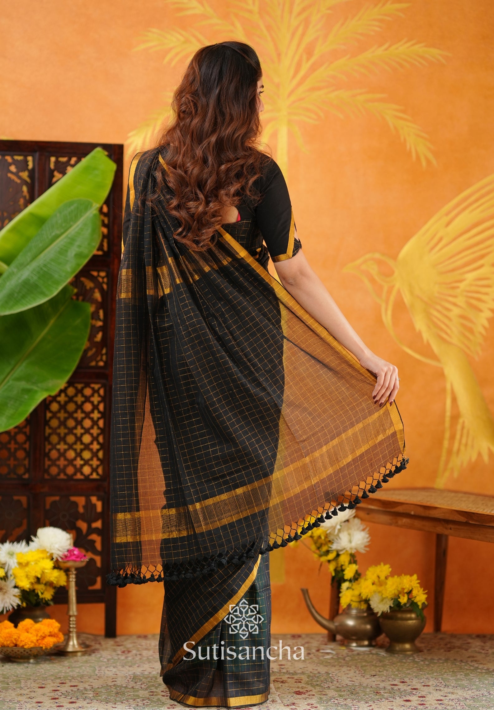 Golden Grid Classic Mul Cotton Saree