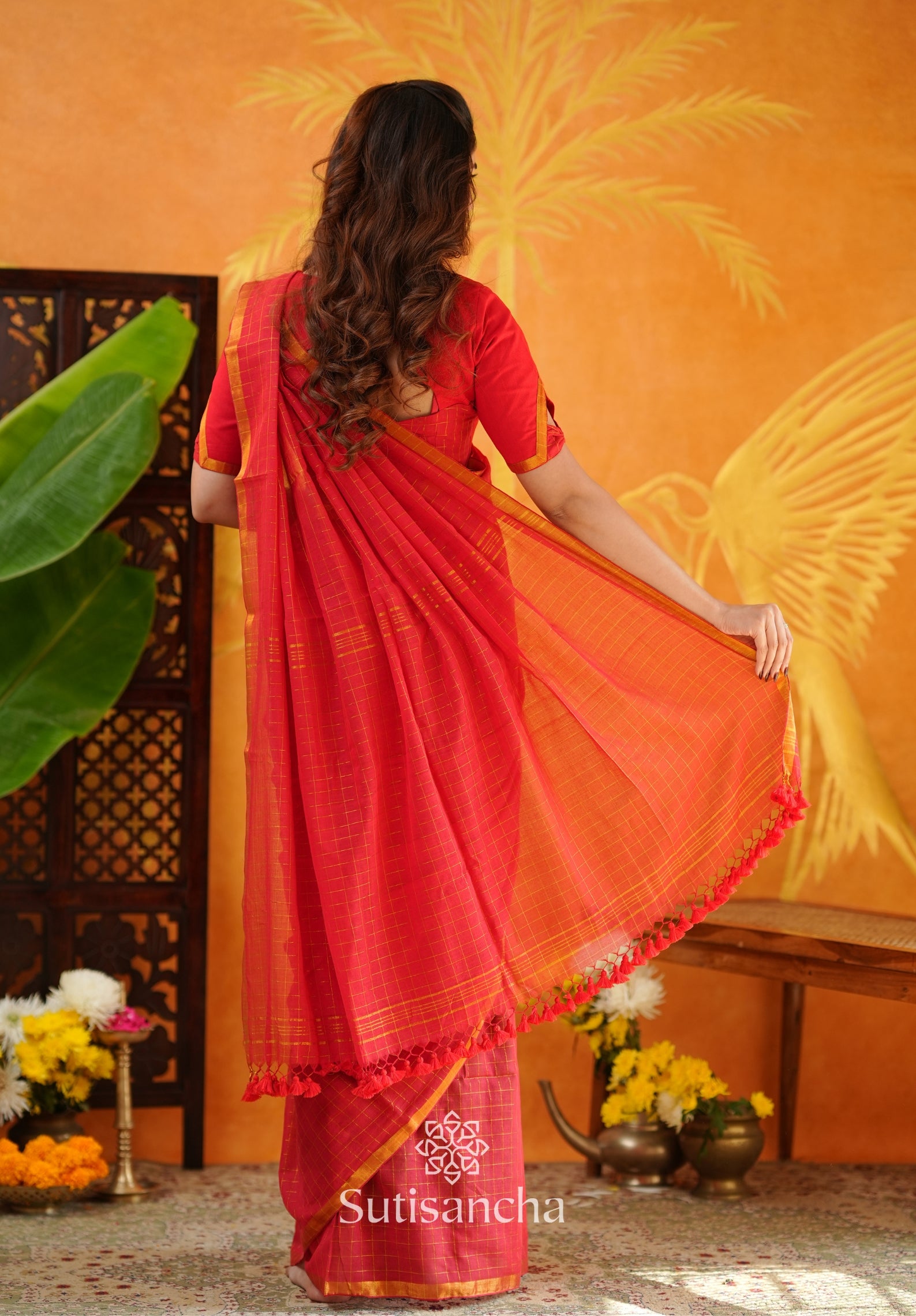 Golden Grid Classic Mul Cotton Saree