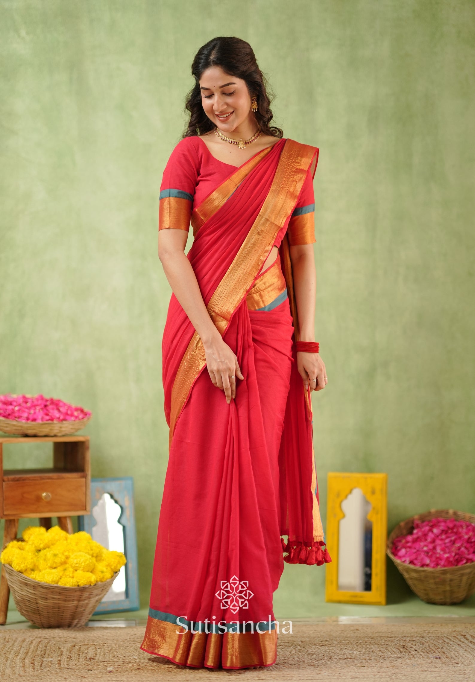 Golden Edge Classic Mul Saree