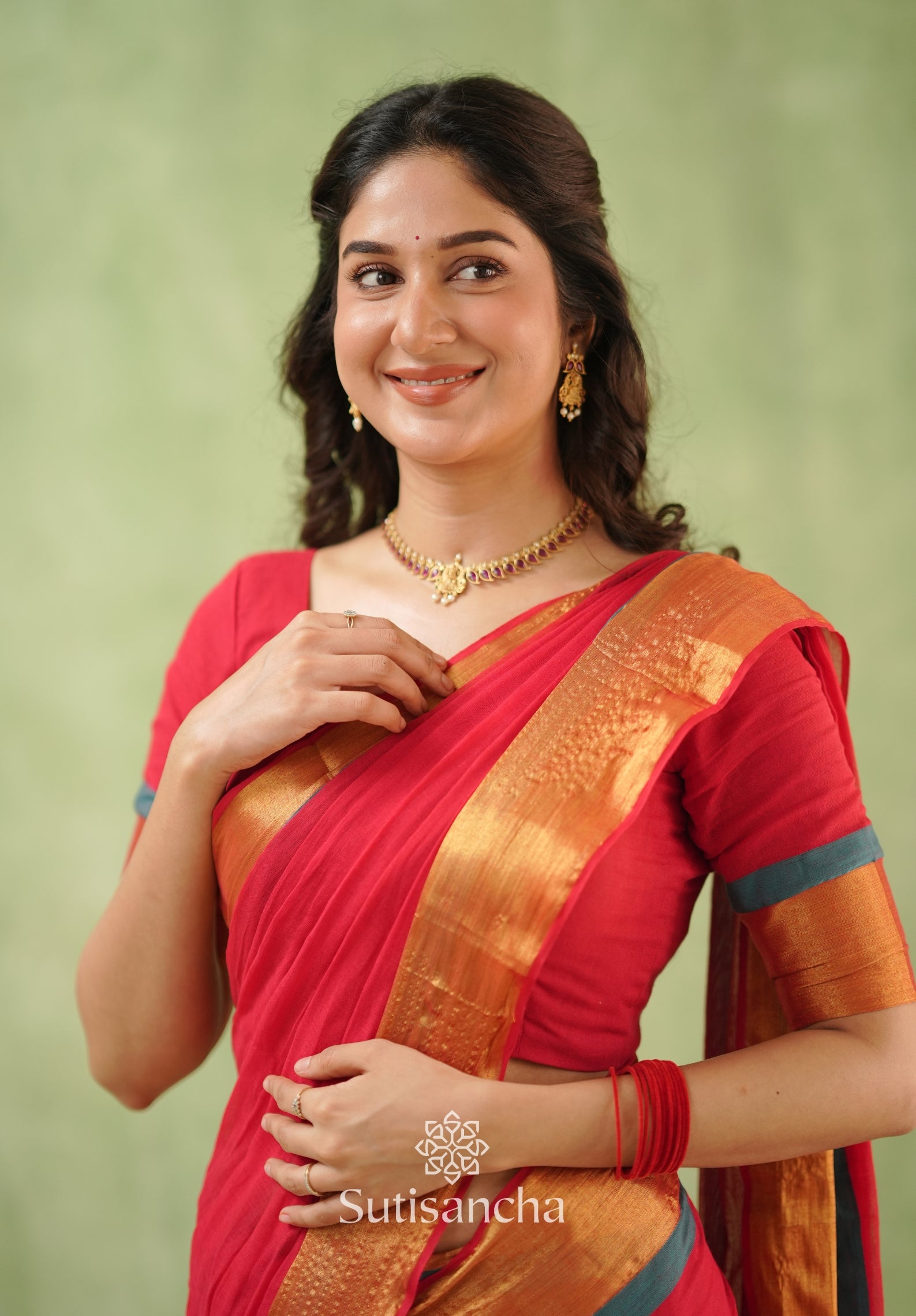 Golden Edge Classic Mul Saree