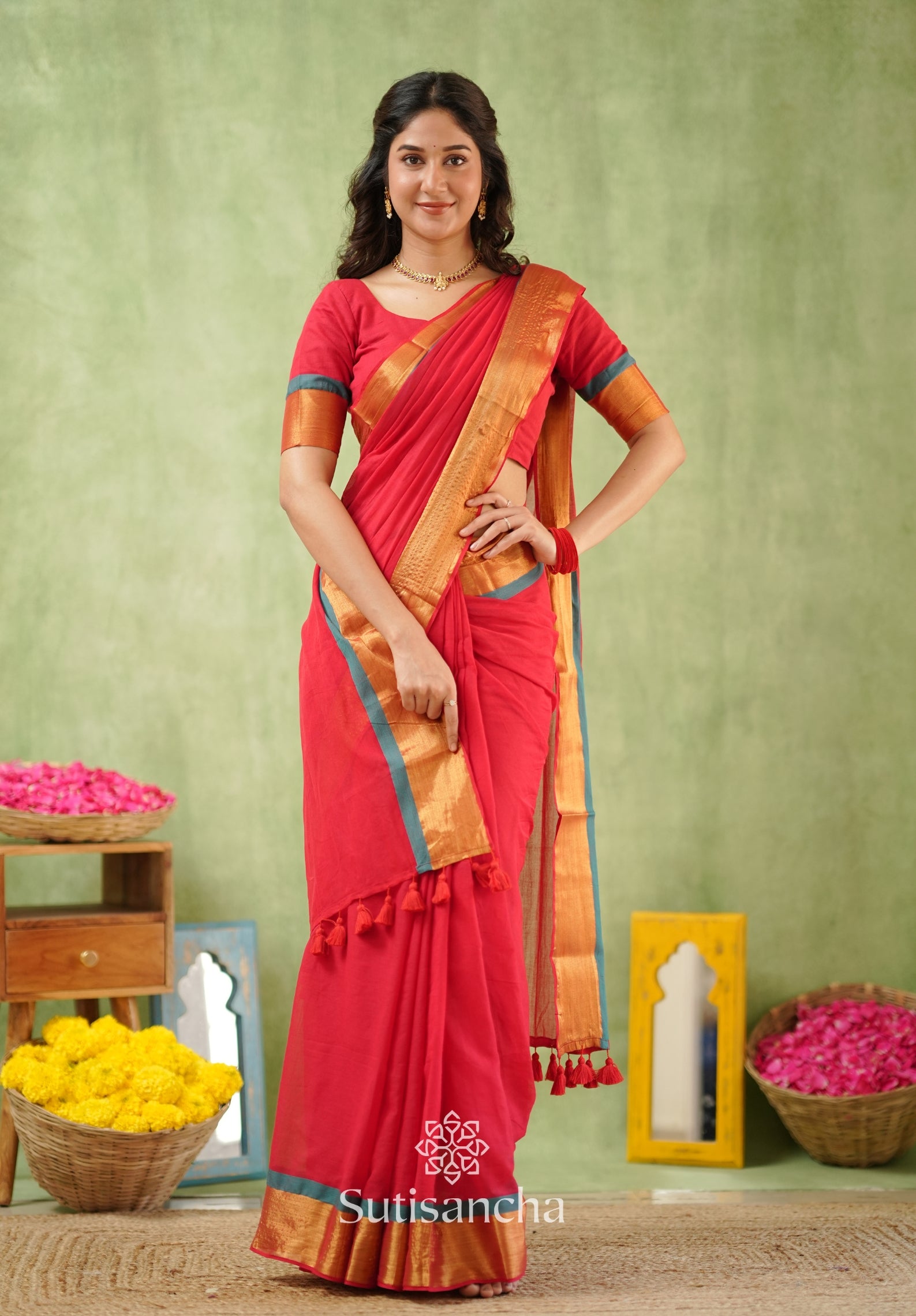 Golden Edge Classic Mul Saree