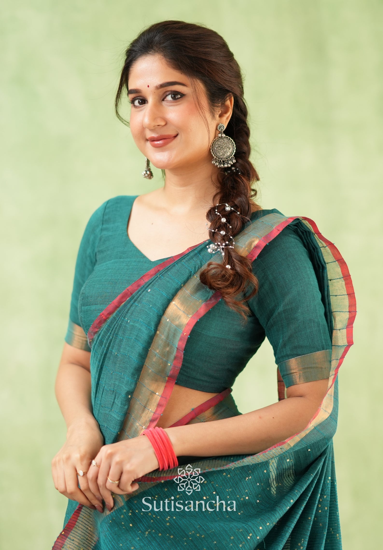 Sitaara Mul: Handwoven Sequin Elegance