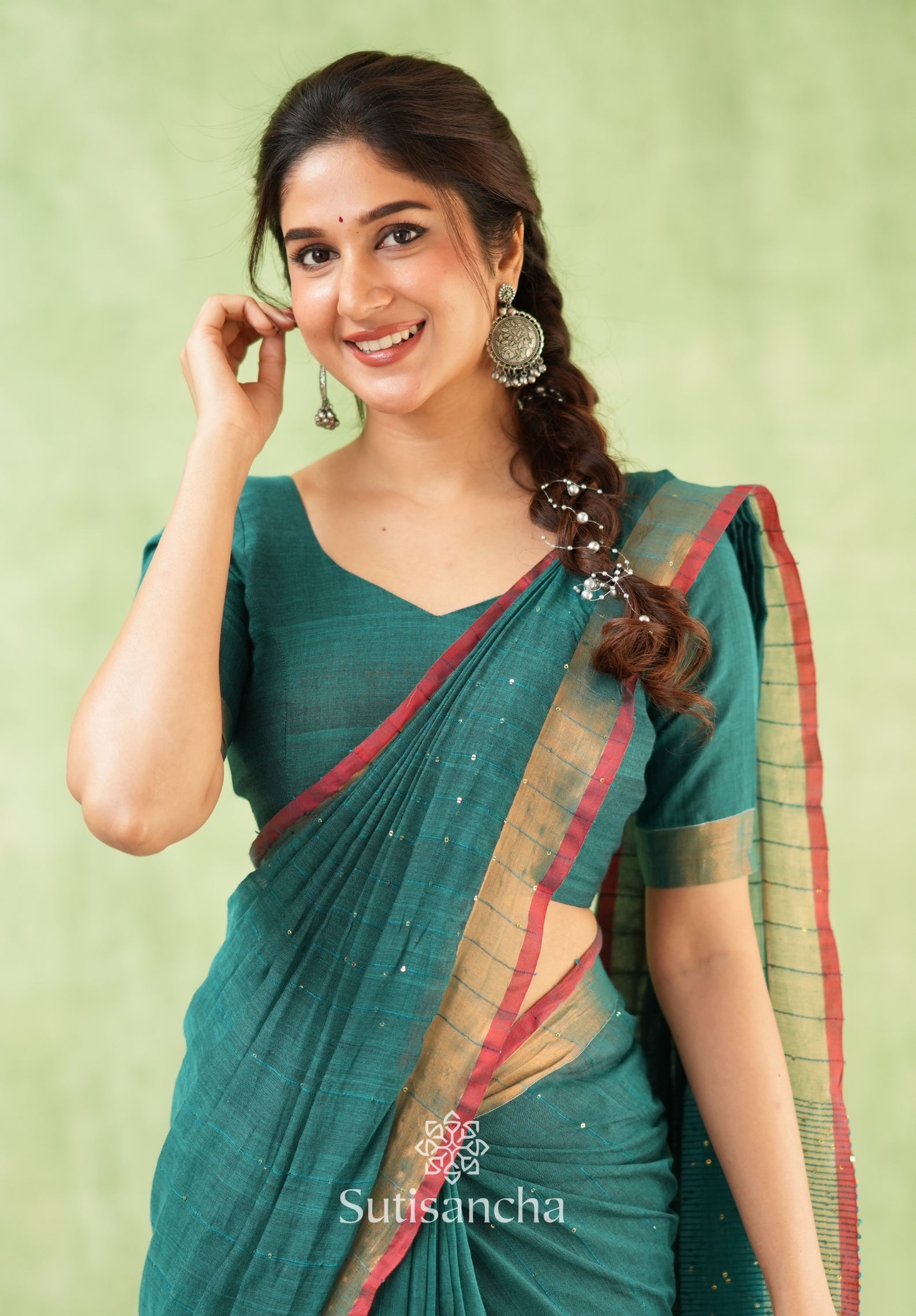 Sitaara Mul: Handwoven Sequin Elegance