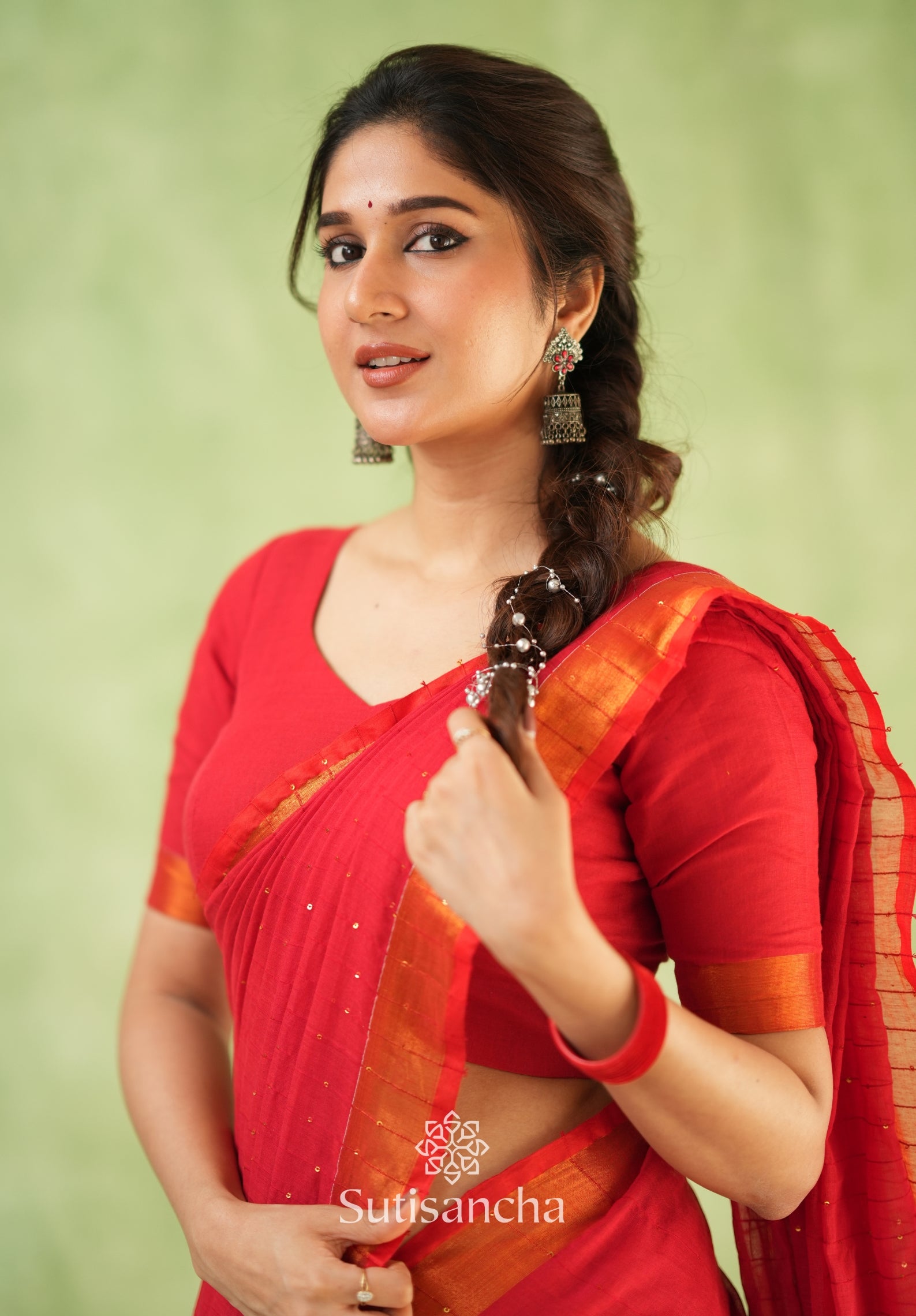 Sitaara Mul: Handwoven Sequin Elegance