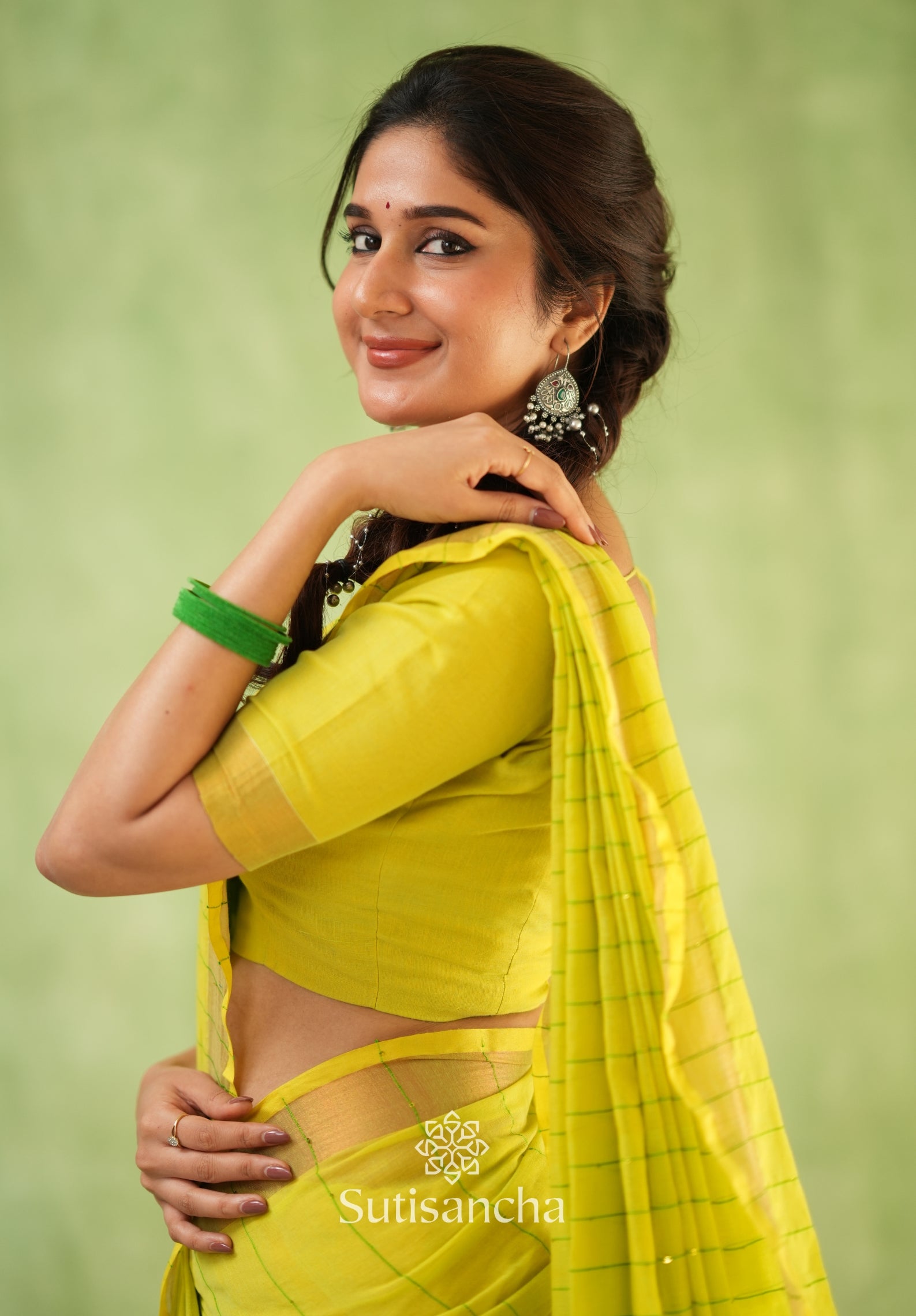 Sitaara Mul: Handwoven Sequin Elegance