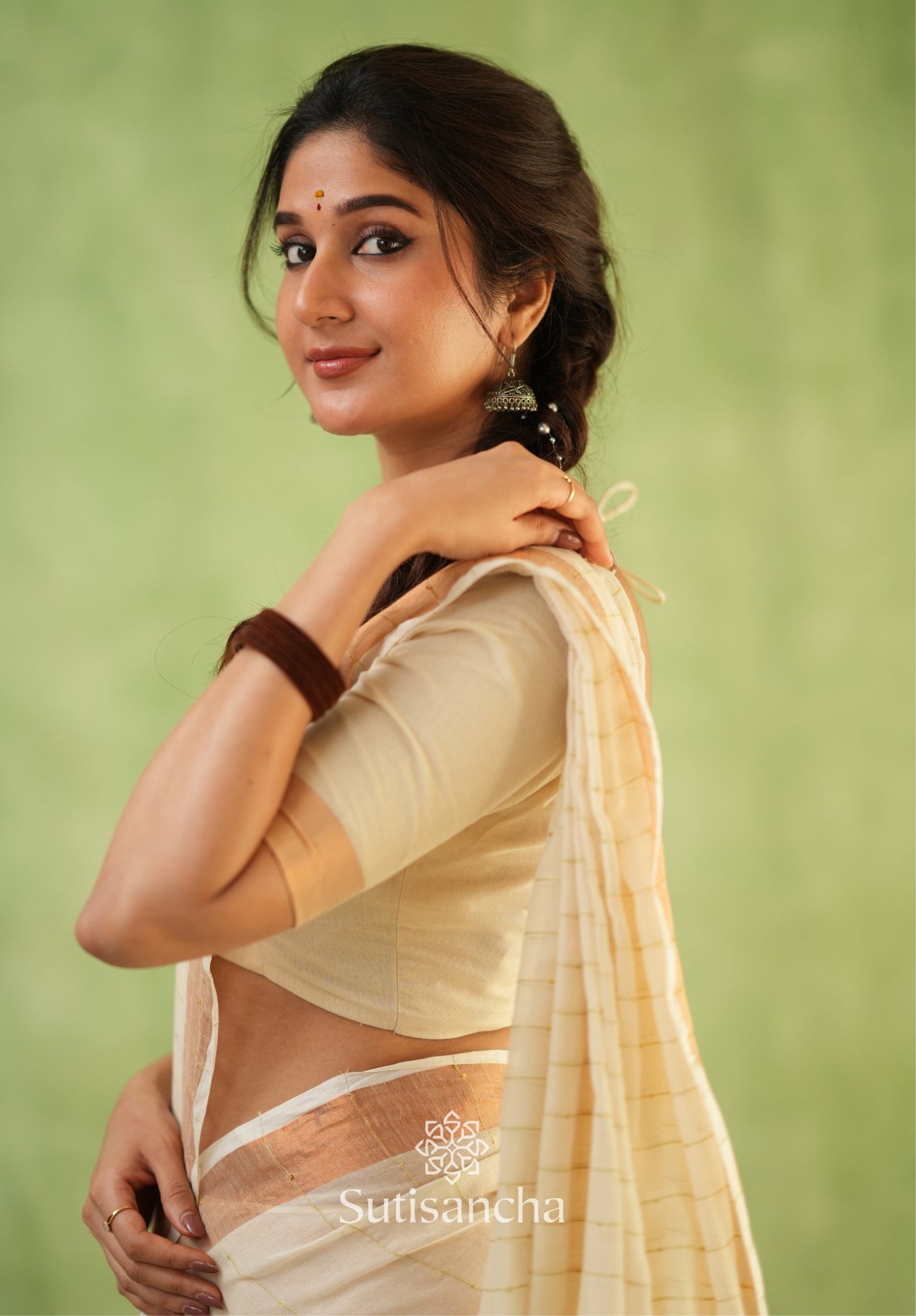 Sitaara Mul: Handwoven Sequin Elegance