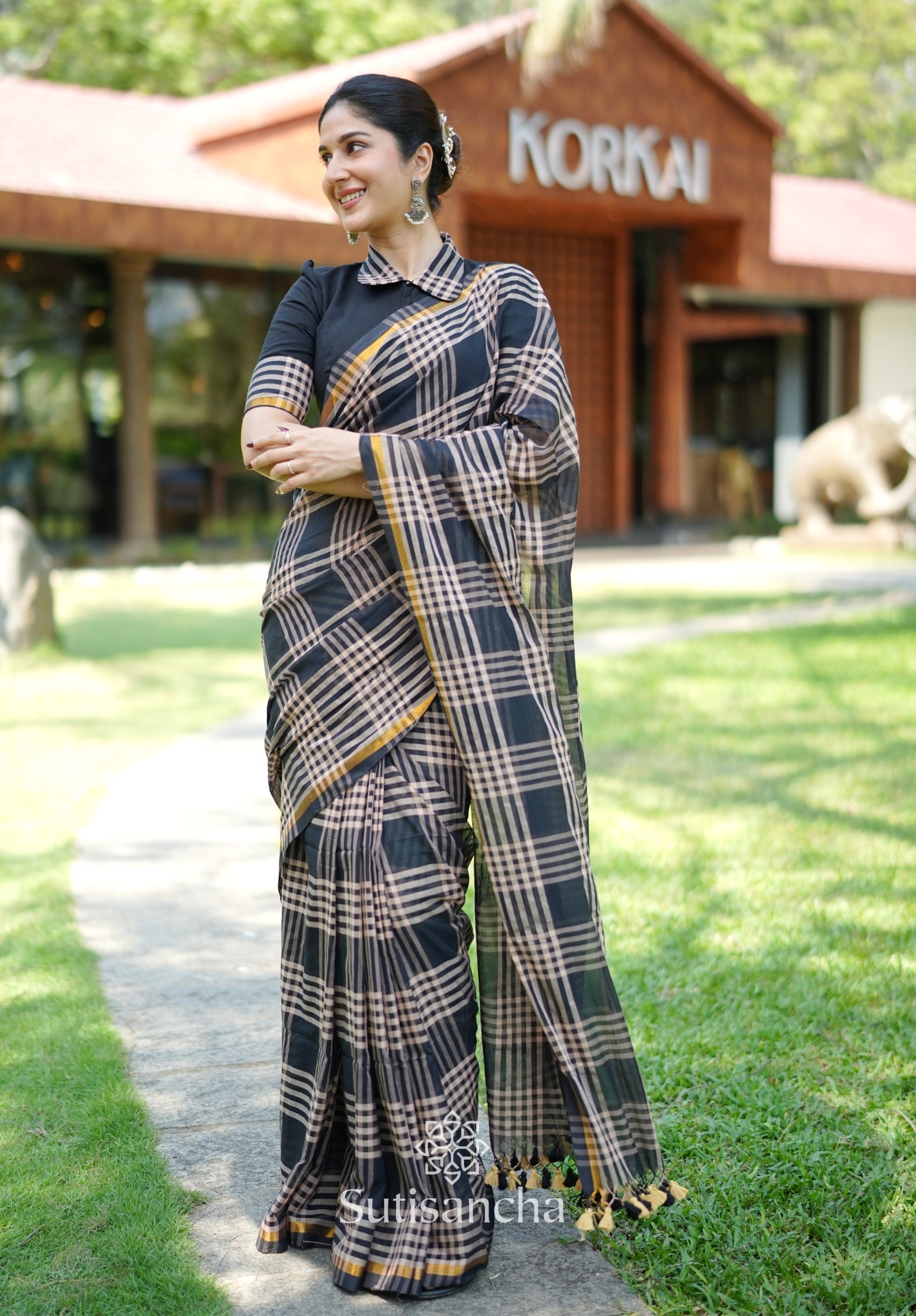 Black Loom Check Elegance Saree