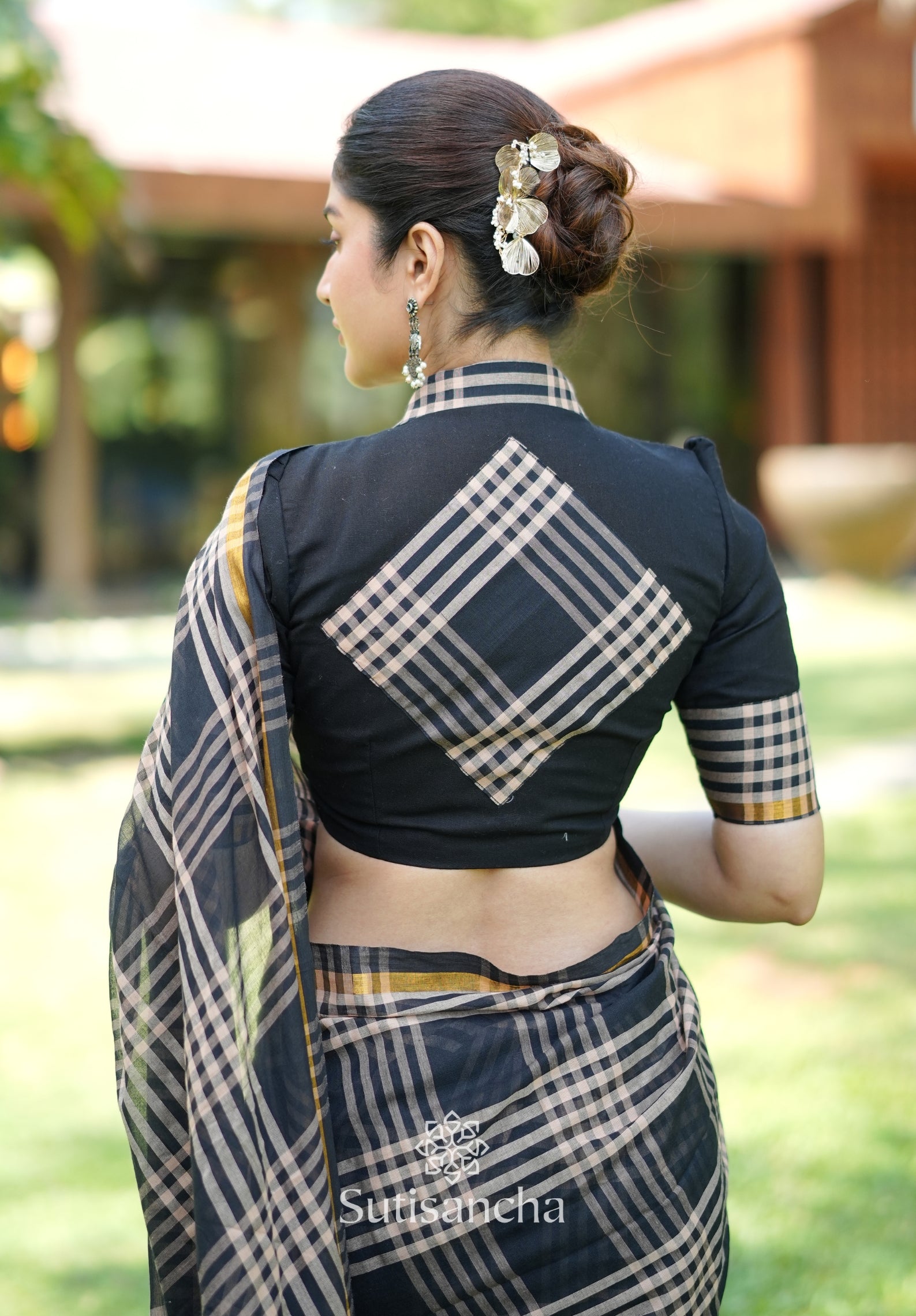 Black Loom Check Elegance Saree