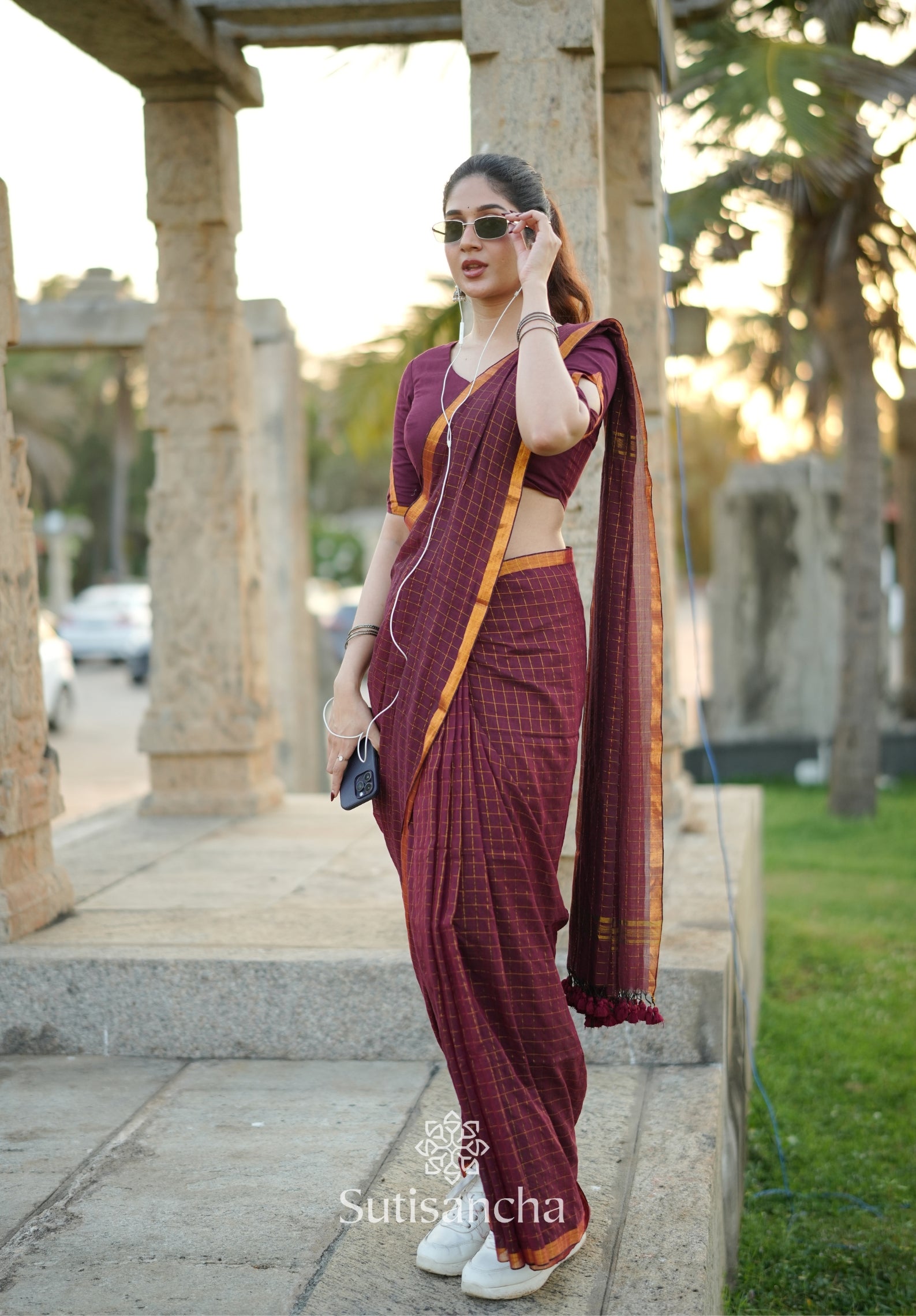 Golden Grid Classic Mul Cotton Saree