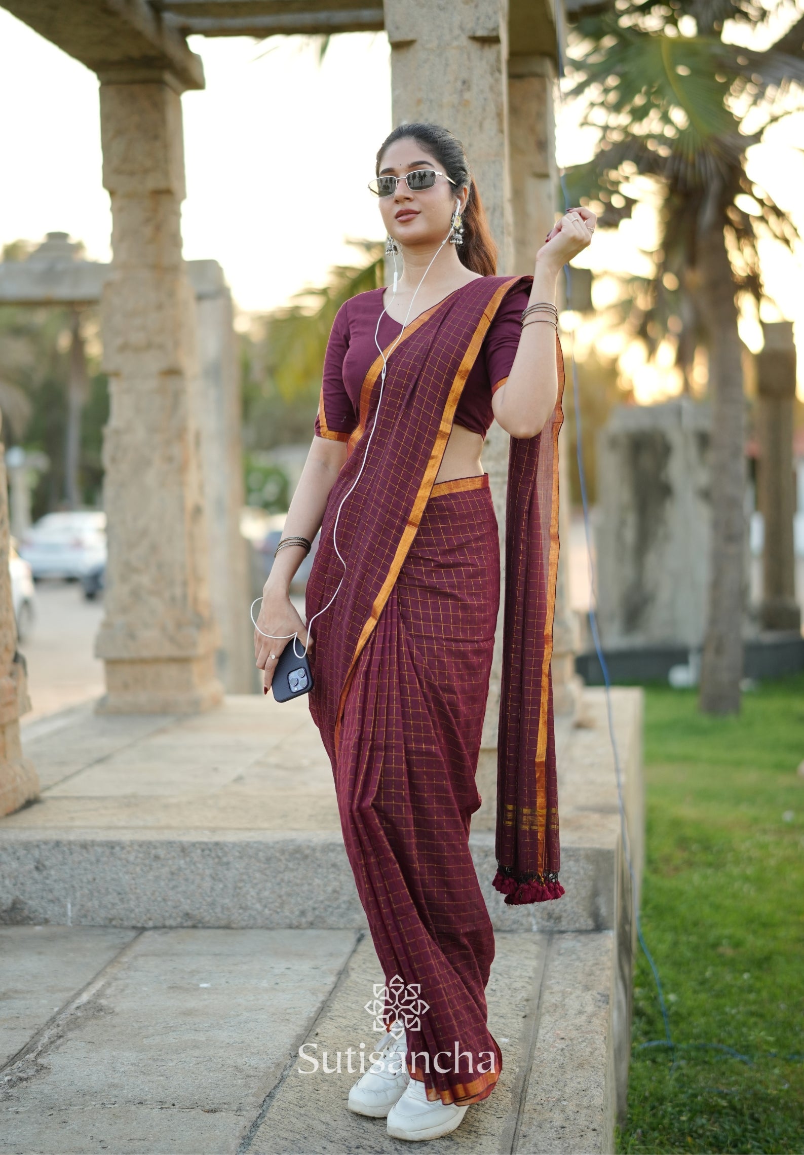 Golden Grid Classic Mul Cotton Saree
