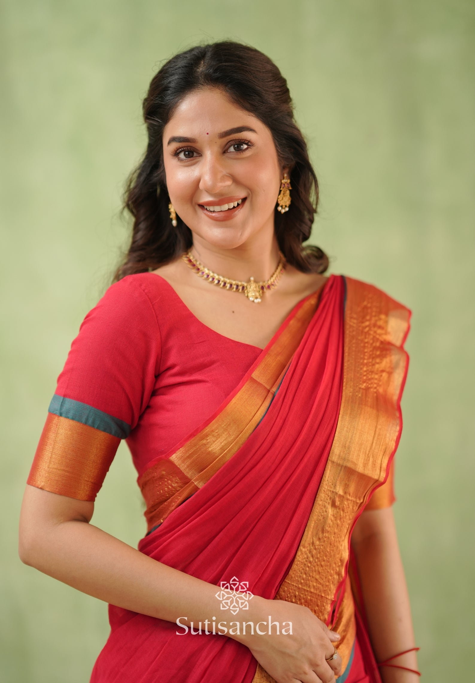 Golden Edge Classic Mul Saree