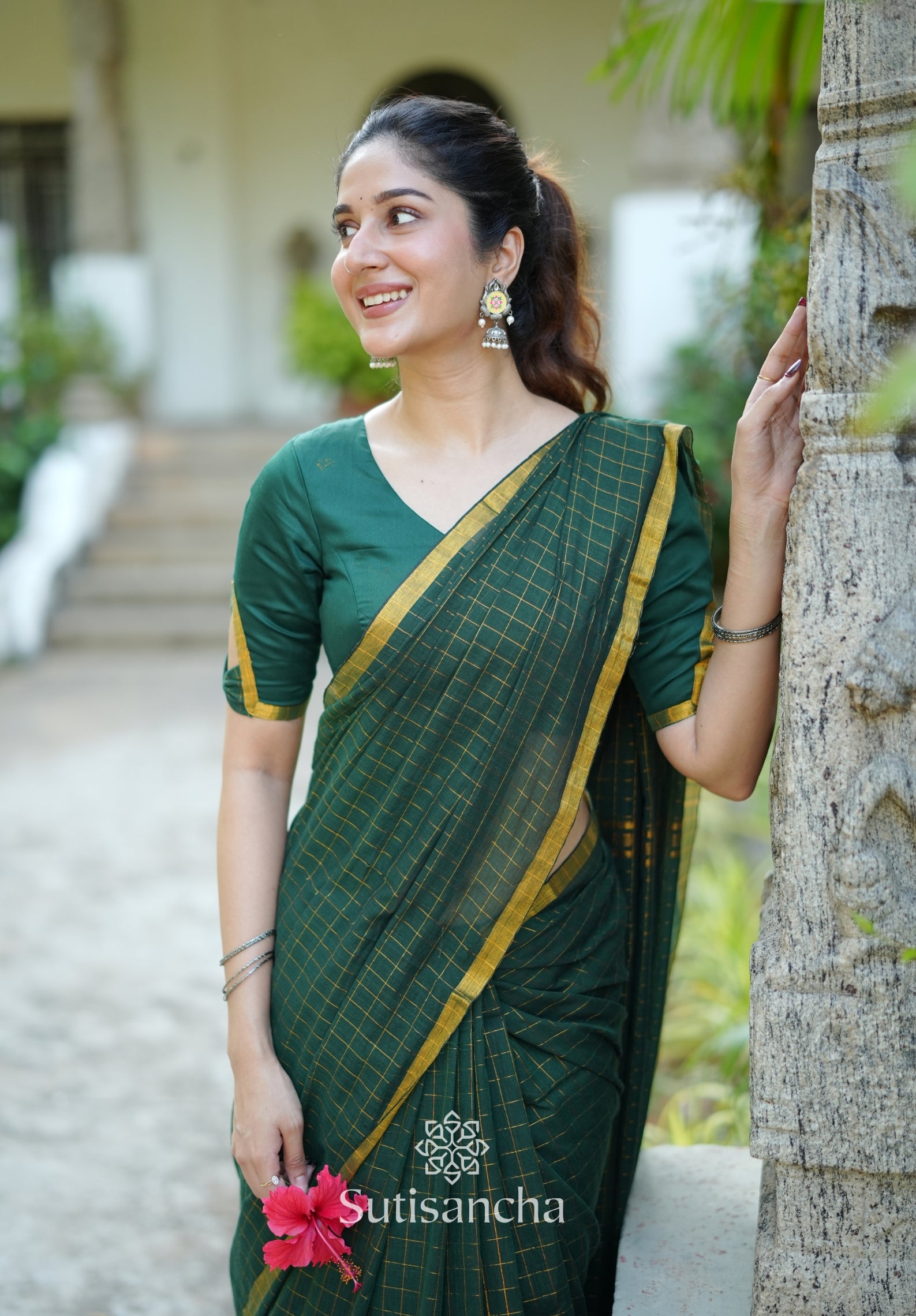 Golden Grid Classic Mul Cotton Saree