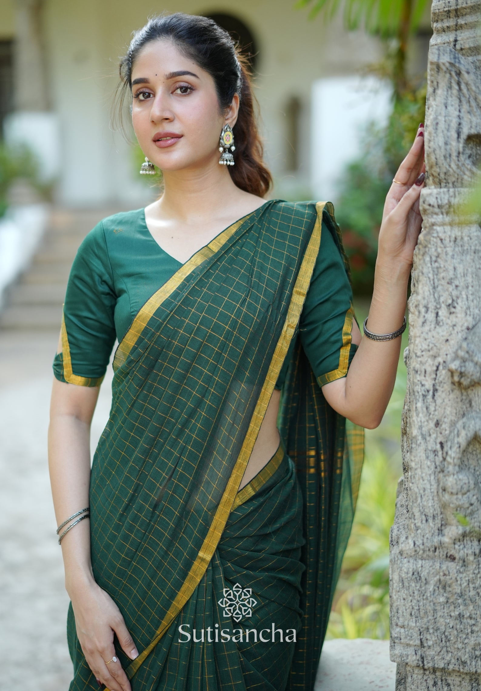 Golden Grid Classic Mul Cotton Saree